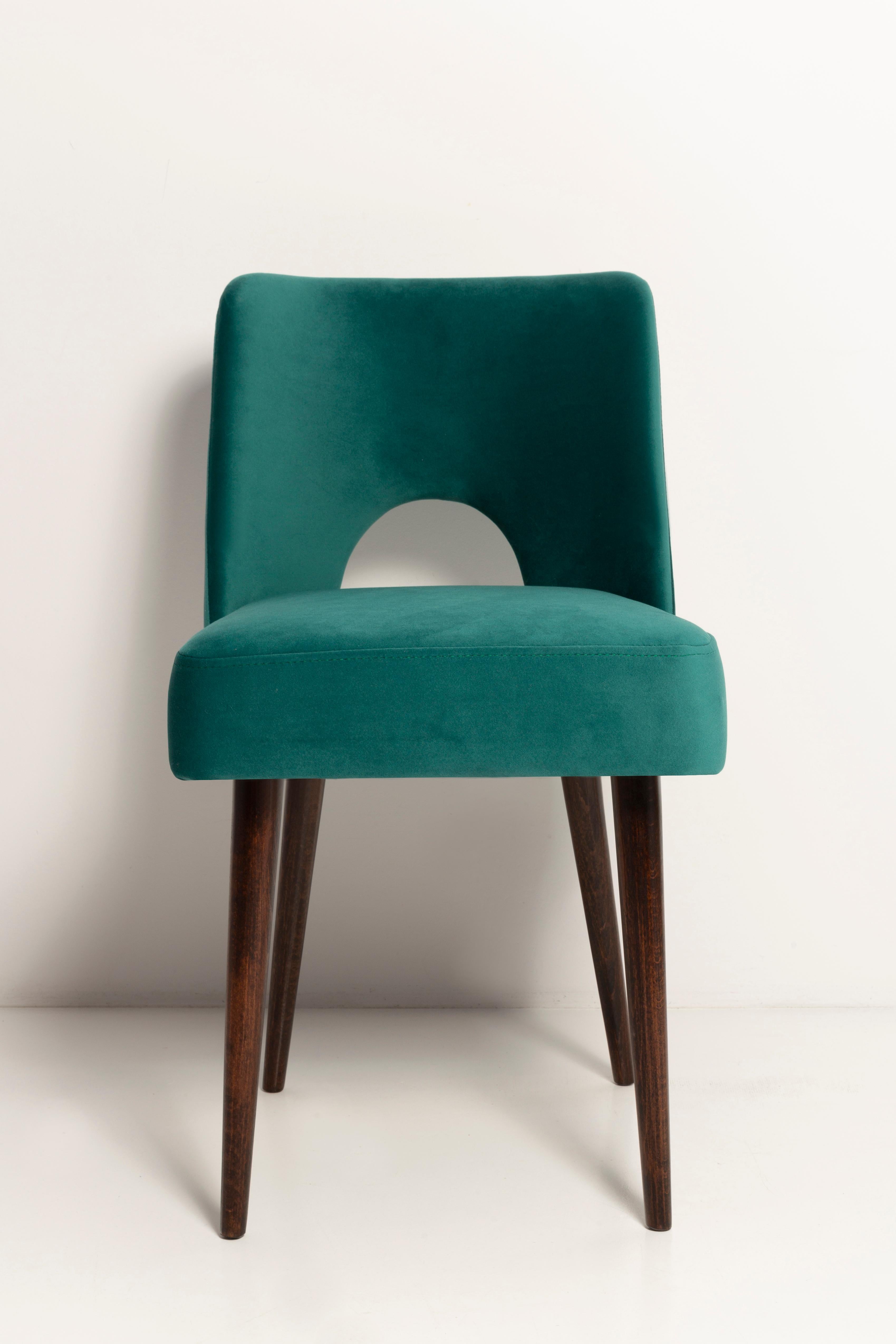 Set of Four Dark Green Velvet 'Shell' Chairs, Europe, 1960s For Sale 2