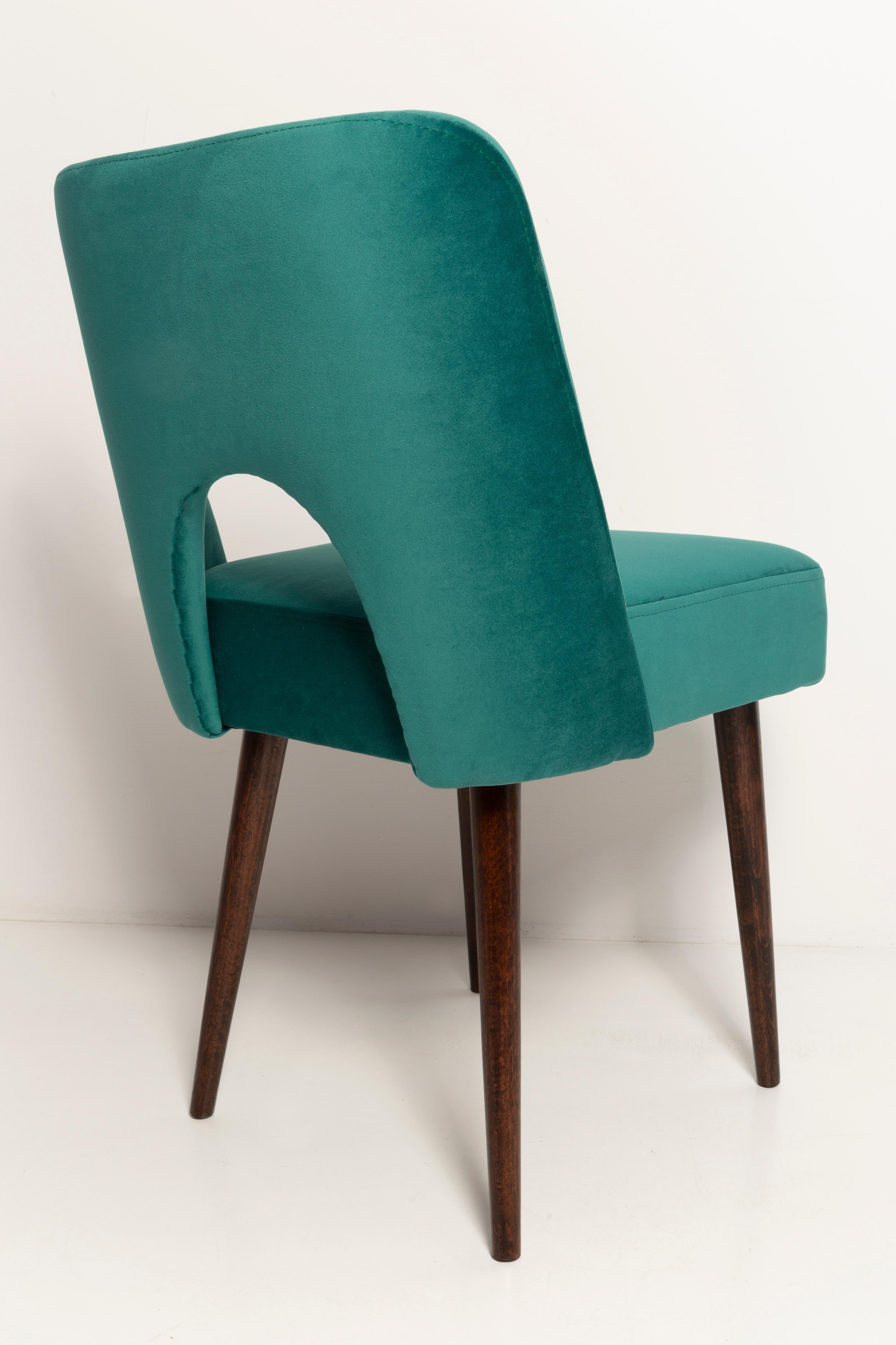 Set of Four Dark Green Velvet 'Shell' Chairs, Europe, 1960s For Sale 4