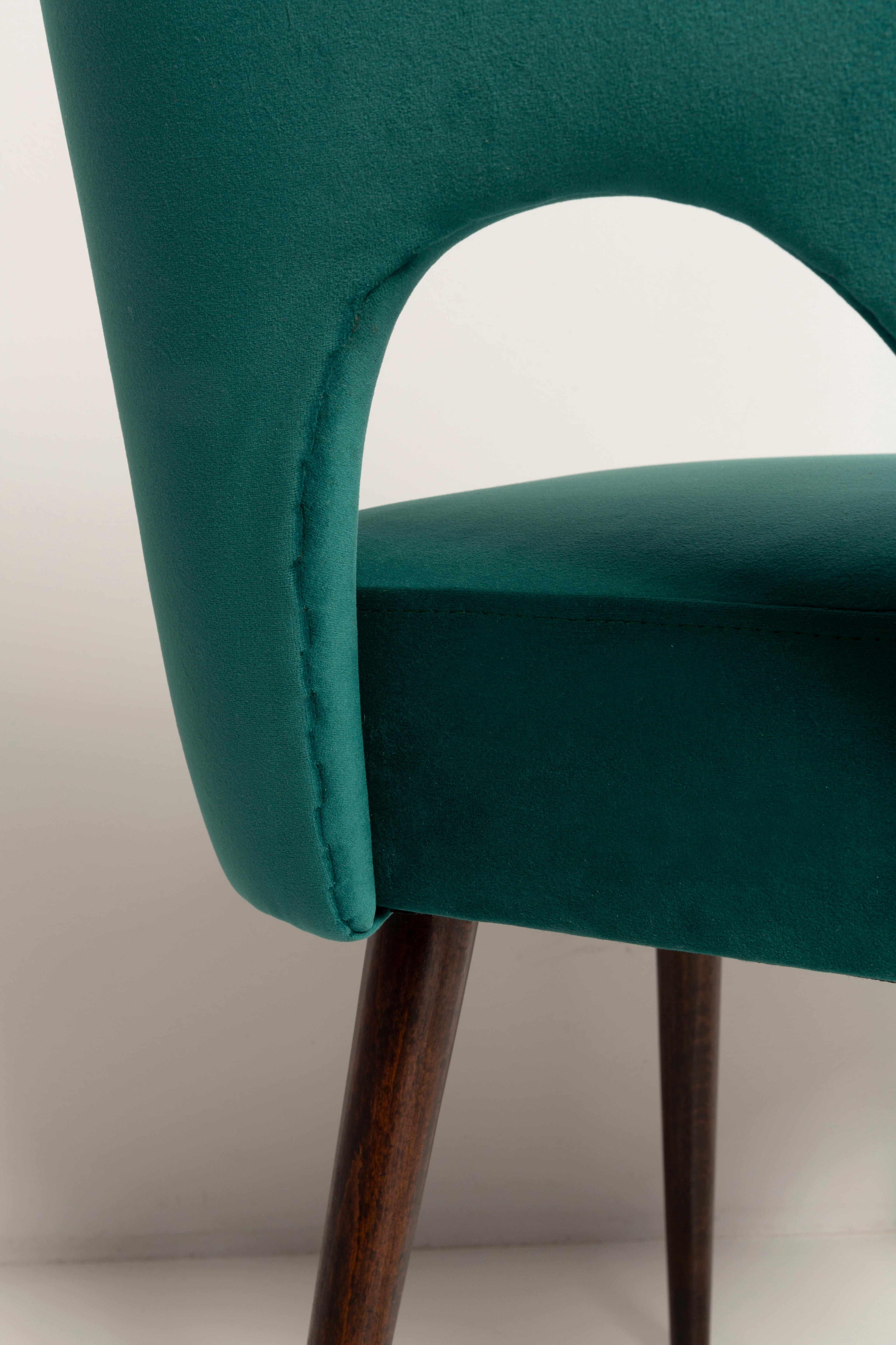 Set of Four Dark Green Velvet 'Shell' Chairs, Europe, 1960s For Sale 6