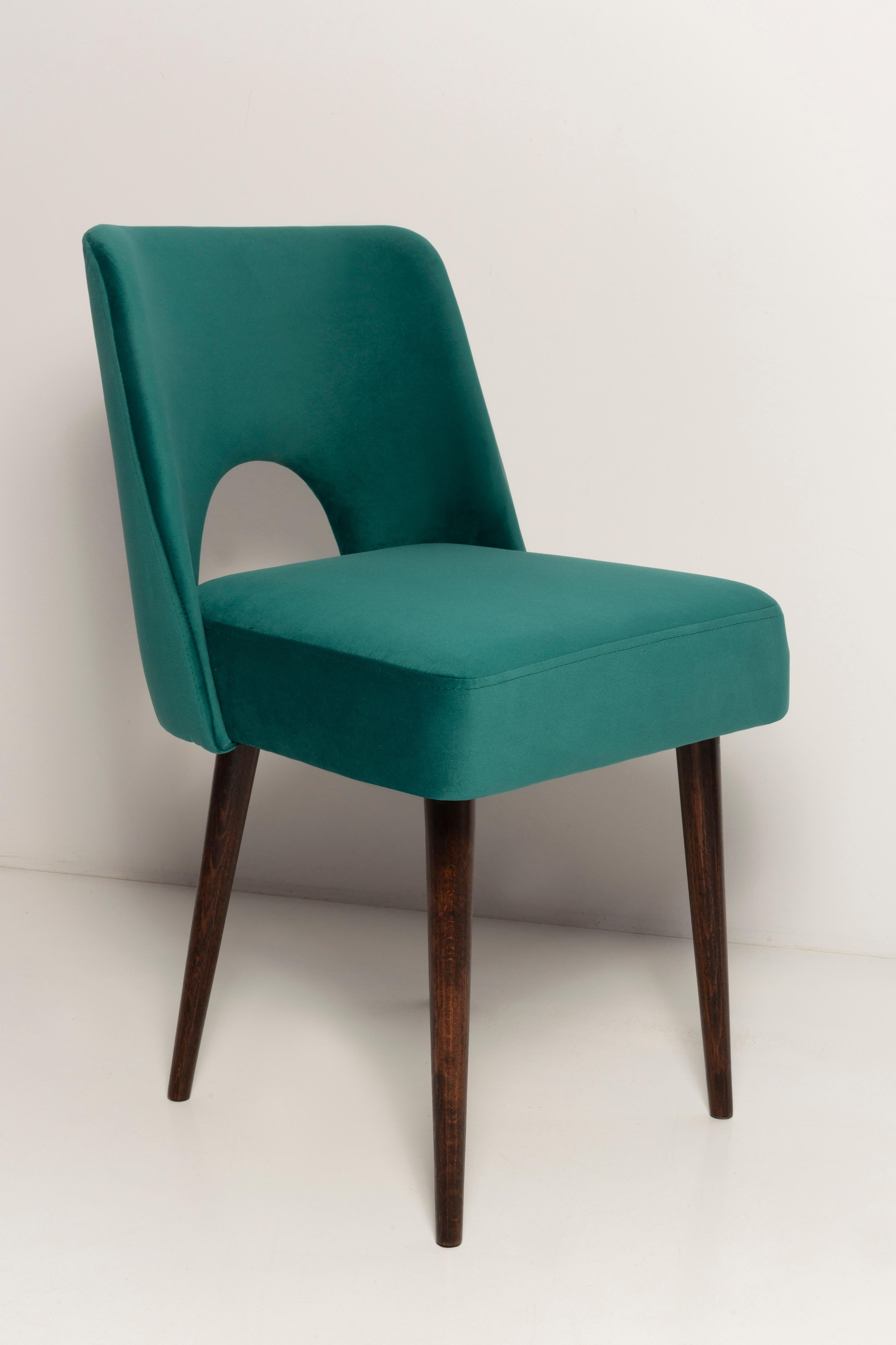 Hand-Crafted Set of Four Dark Green Velvet 'Shell' Chairs, Europe, 1960s For Sale