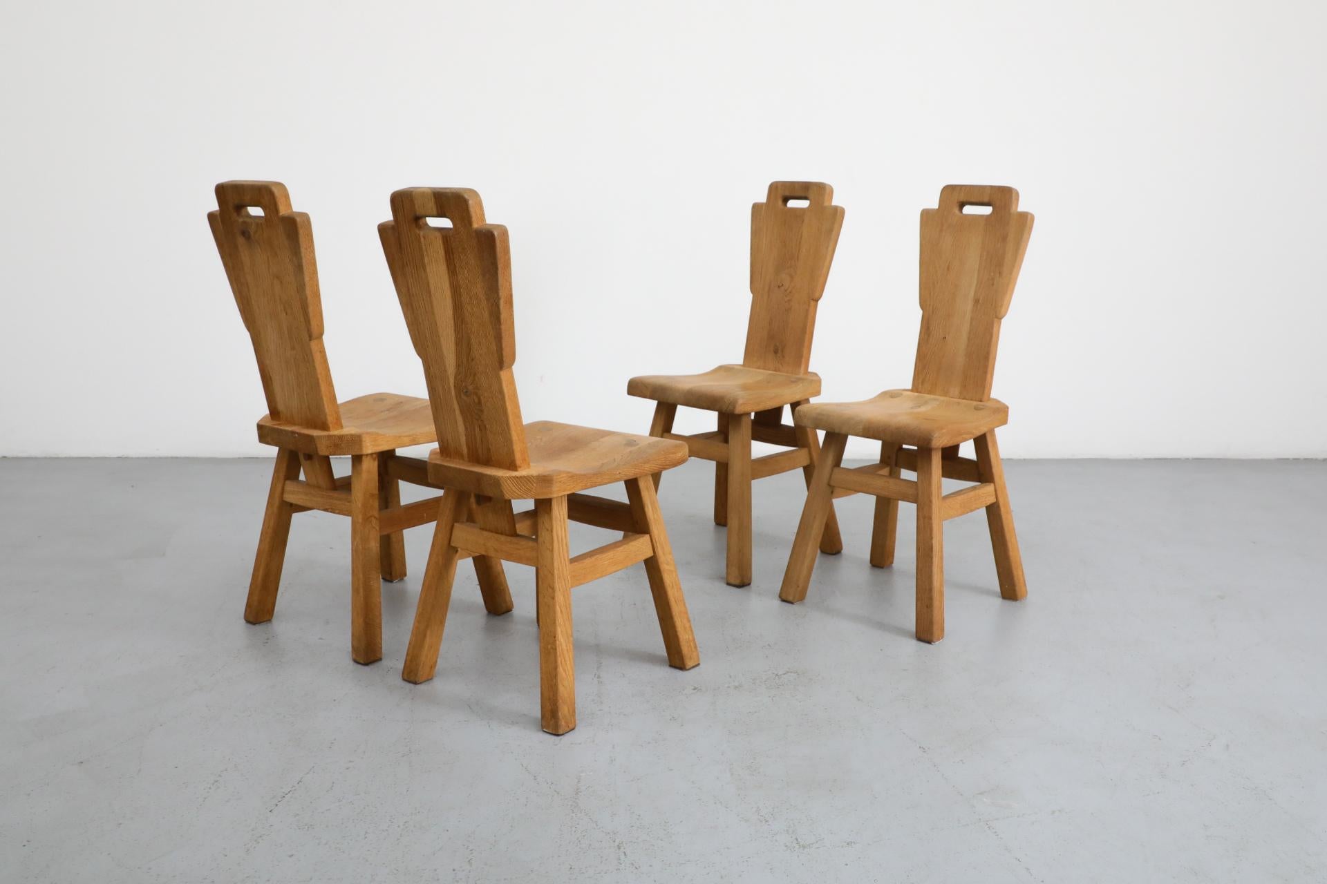 Quercia Set di quattro sedie da pranzo in stile brutalista De Puydt con schienale alto in Oak in vendita