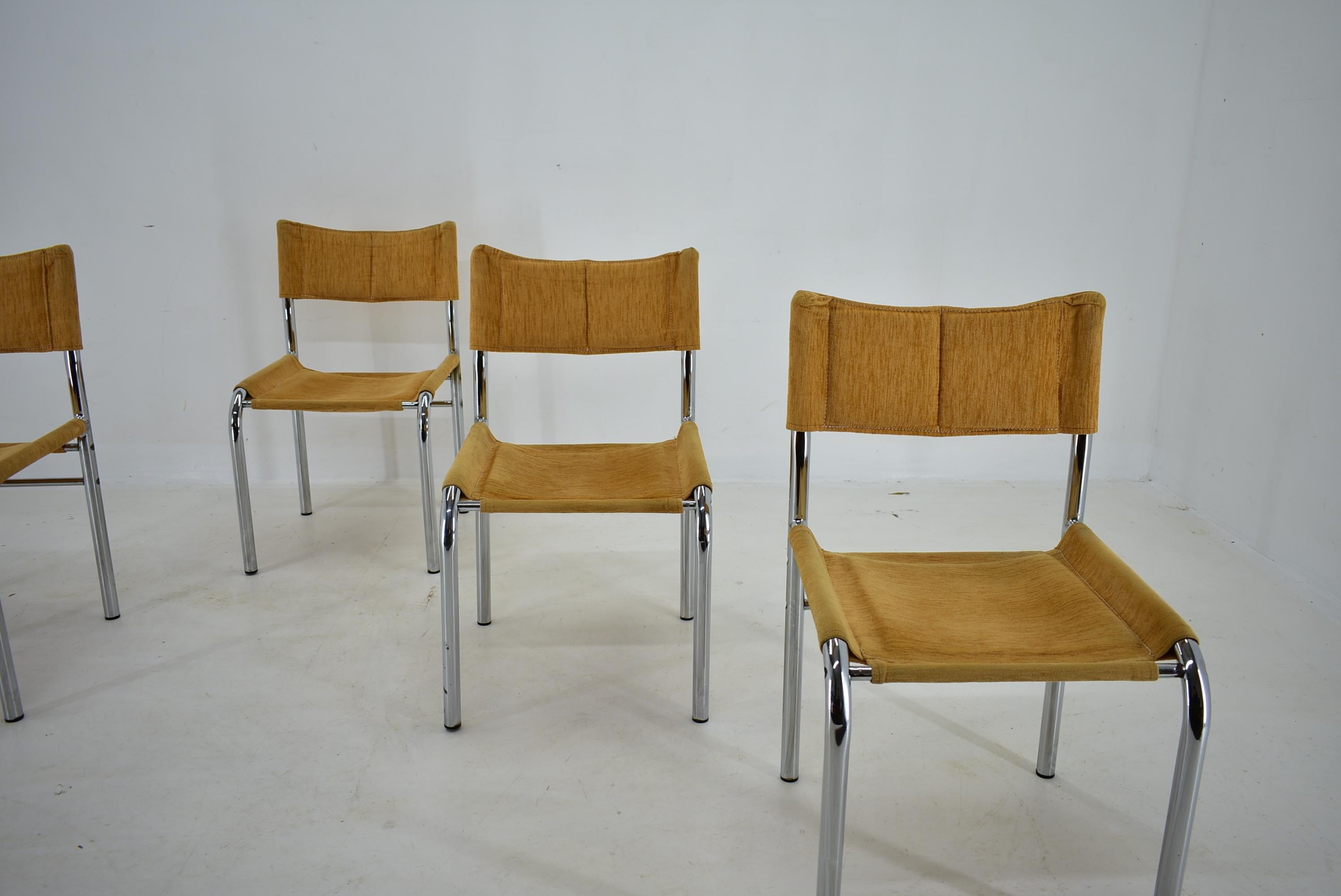 Satz von vier verchromten Esszimmerstühlen von Viliam Chlebo, Tschechoslowakei, 1980er Jahre im Angebot 8