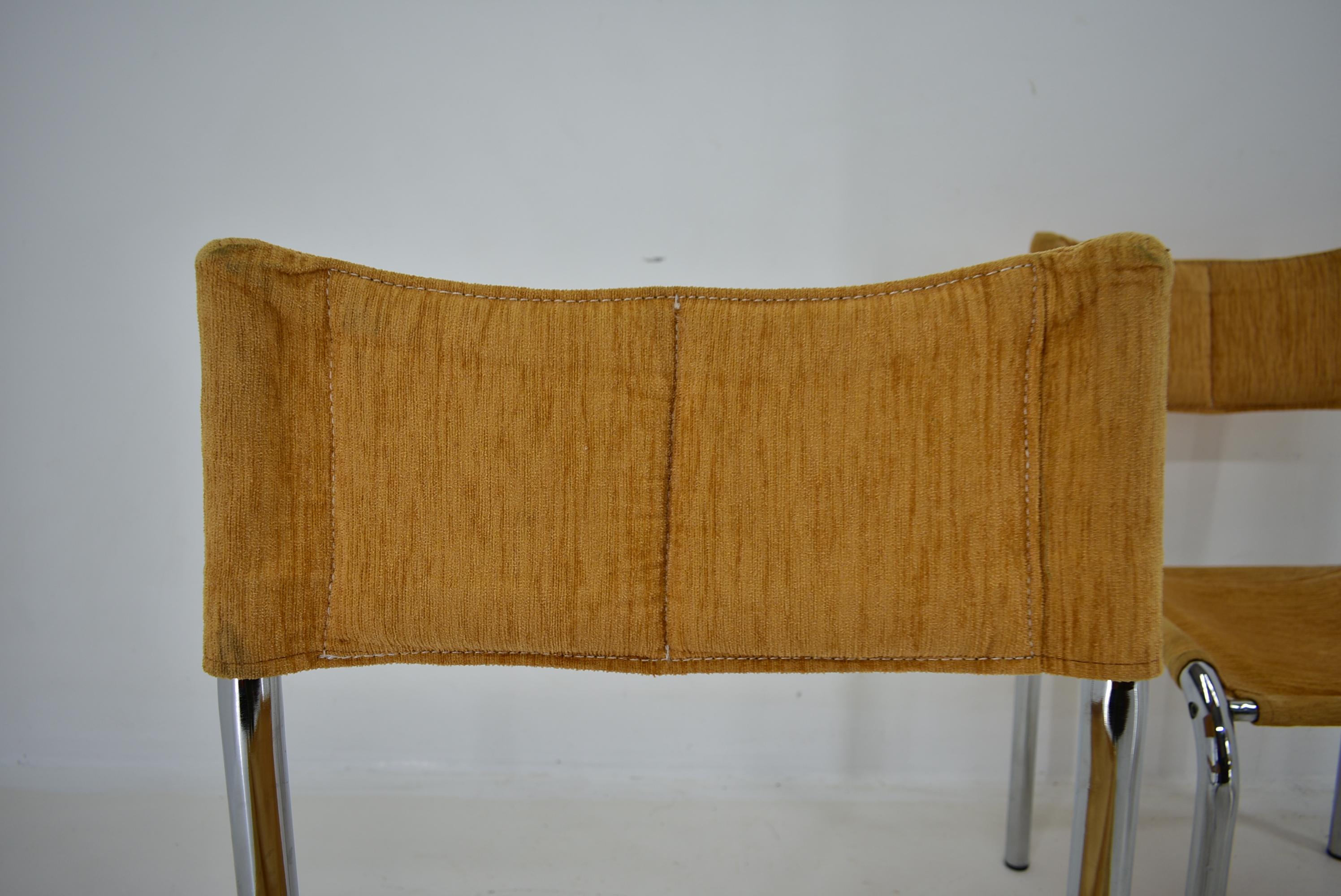 Mid-Century moderno Set di quattro sedie da pranzo cromate di design di Viliam Chlebo, Cecoslovacchia, anni '80 in vendita