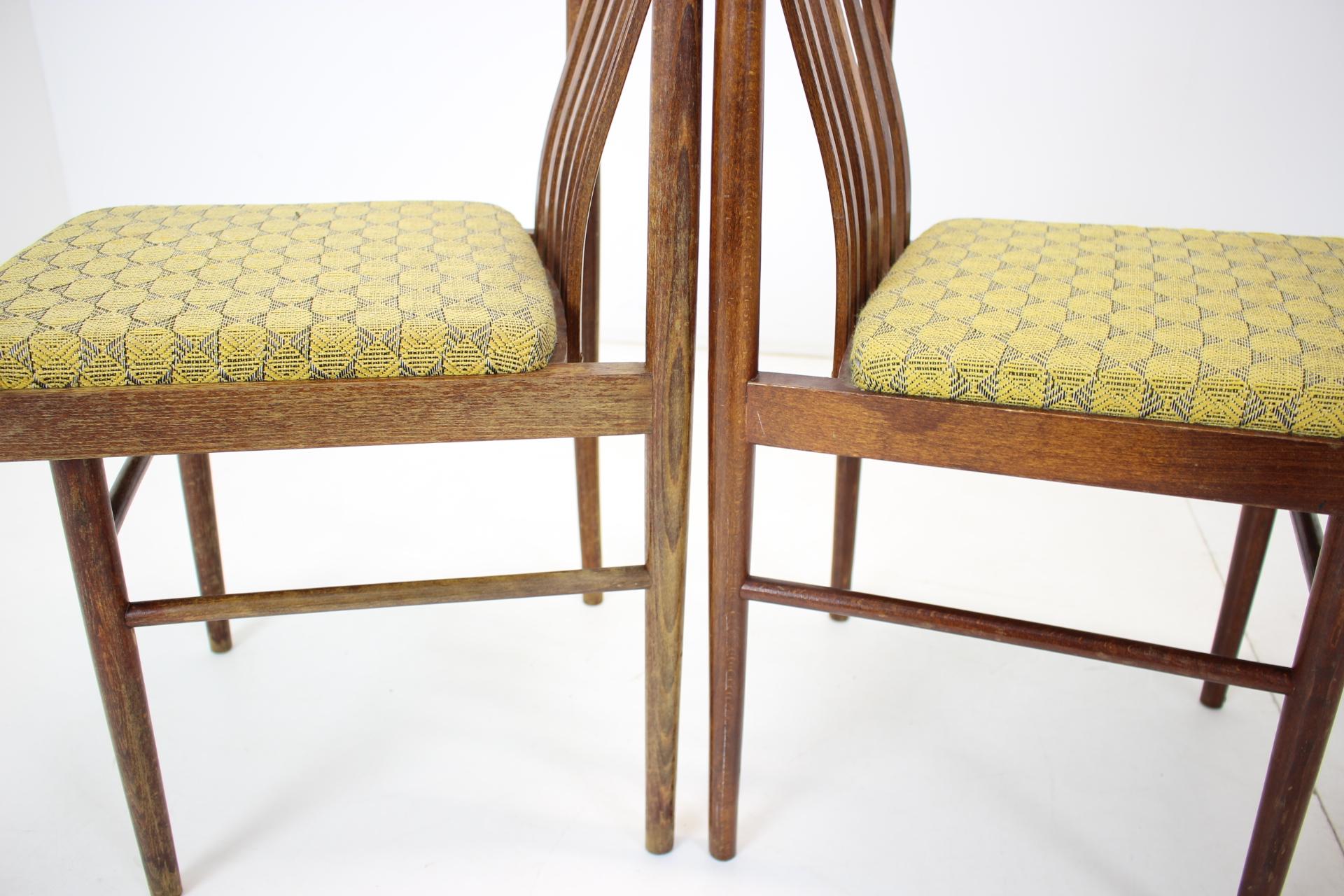 Set di quattro sedie da pranzo di design, anni '70 in vendita 6