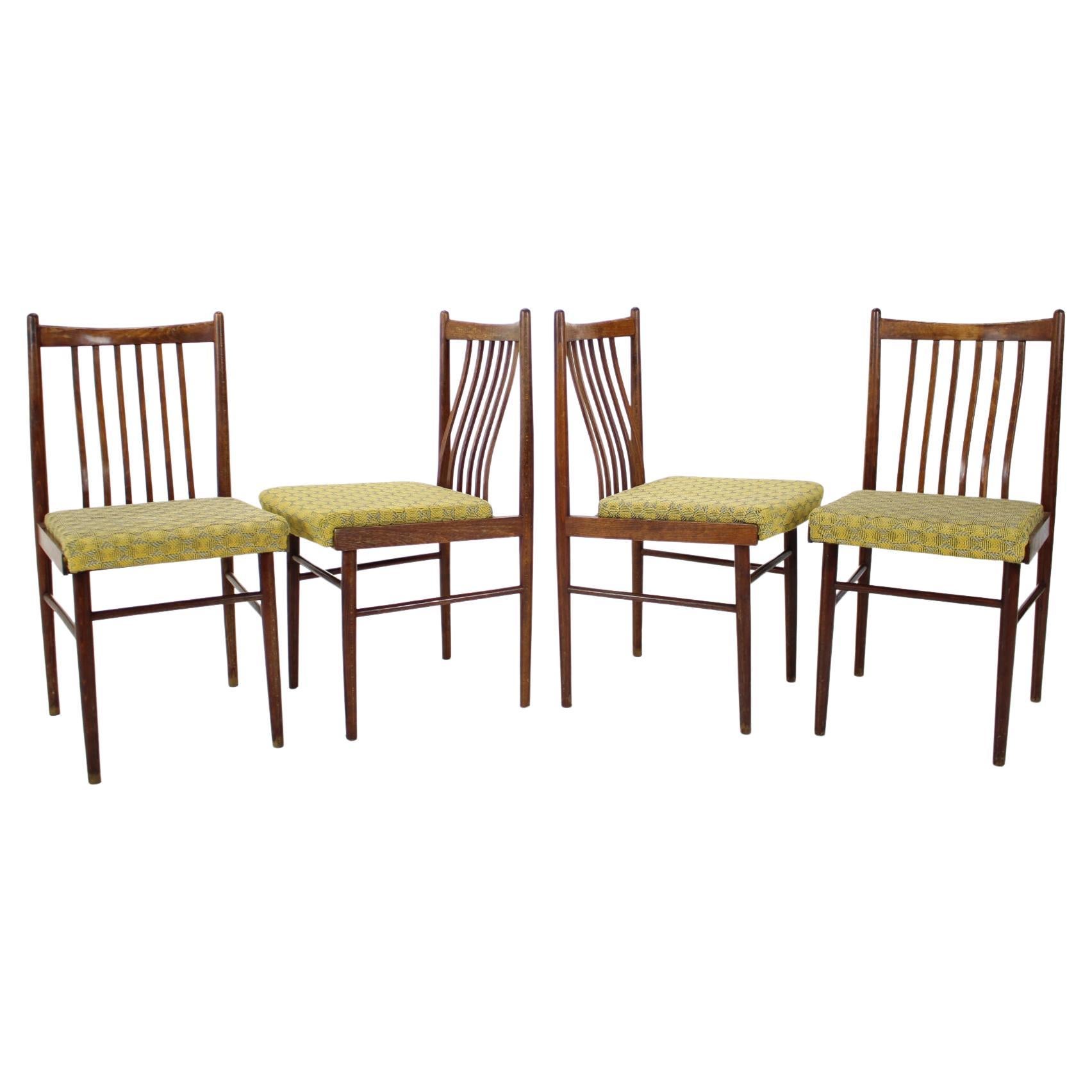 Ensemble de quatre chaises de salle à manger design, années 1970 en vente