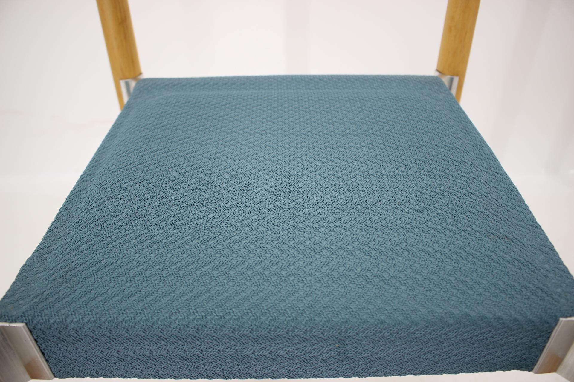 Ceco Set di quattro sedie da pranzo di design di Miroslav Navrátil, anni '70 in vendita