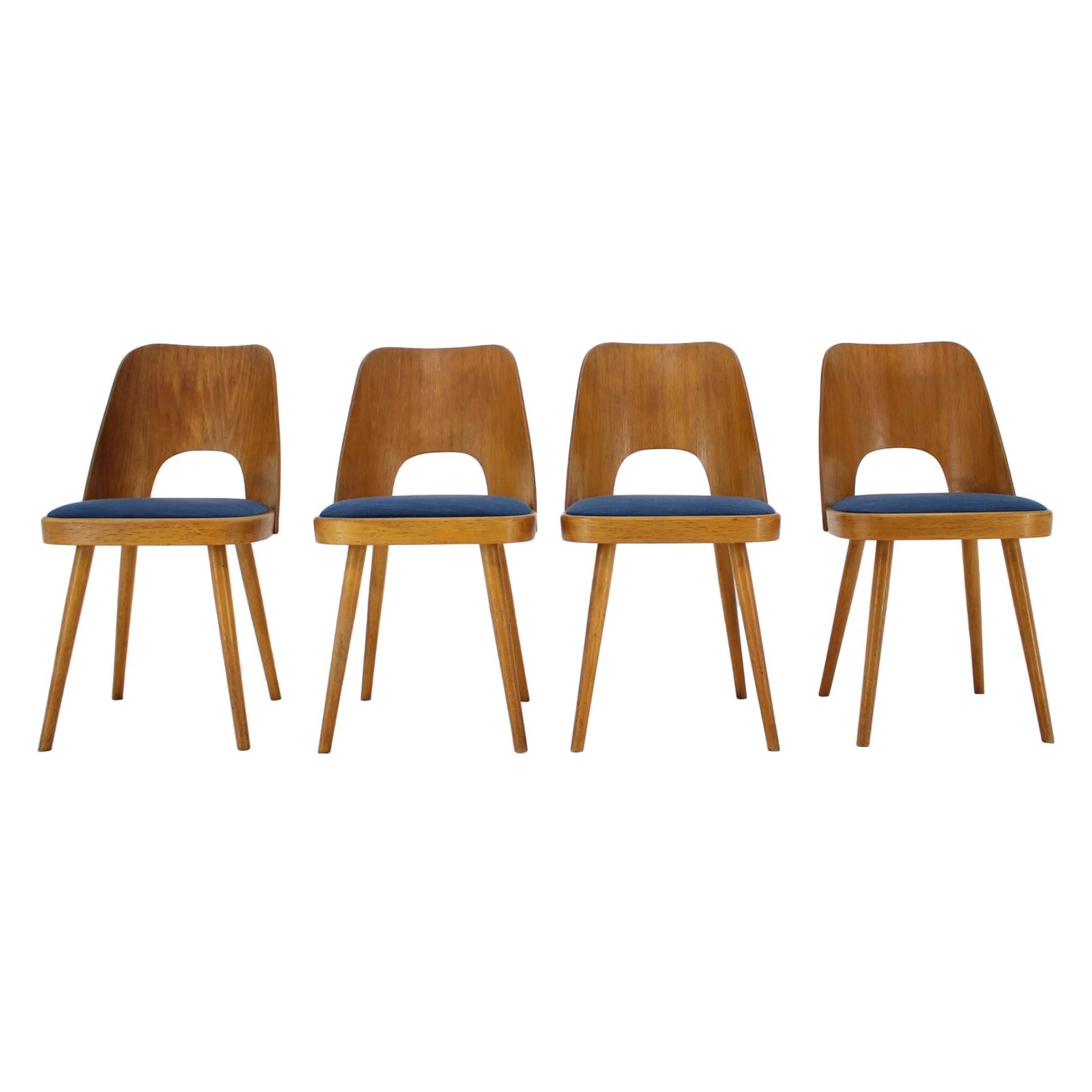 Satz von vier Design-Esszimmerstühlen von Oswald Haerdtl, 1960er Jahre im Angebot