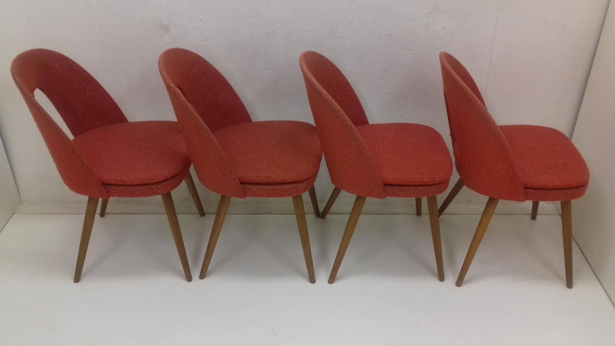 Set of Four Design Dining Chairs Designed by Antonín Šuman, 1960s In Good Condition In Praha, CZ