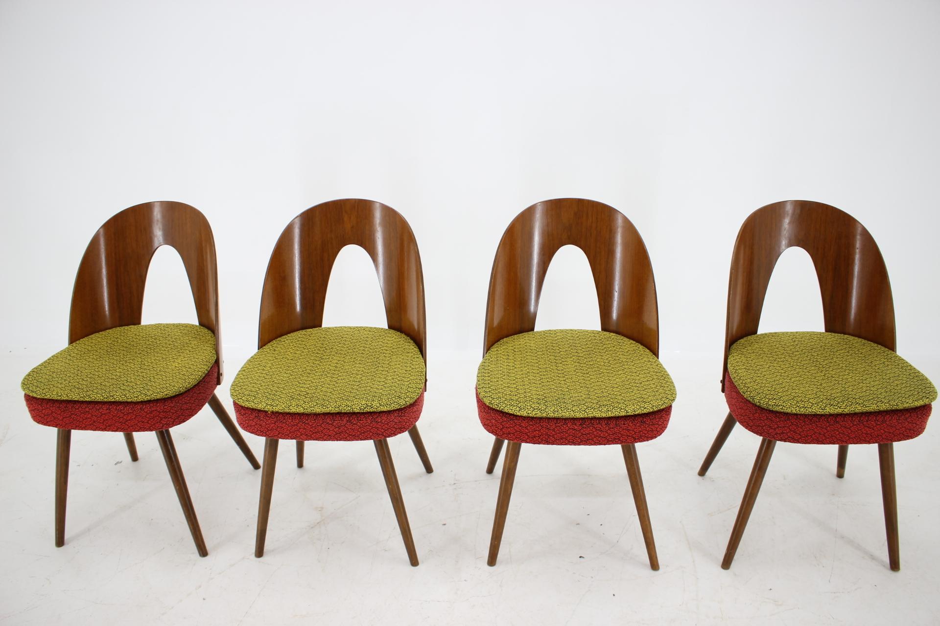 Mid-Century Modern Set of Four Design Dining Chairs Designed by Antonín Šuman, 1960s