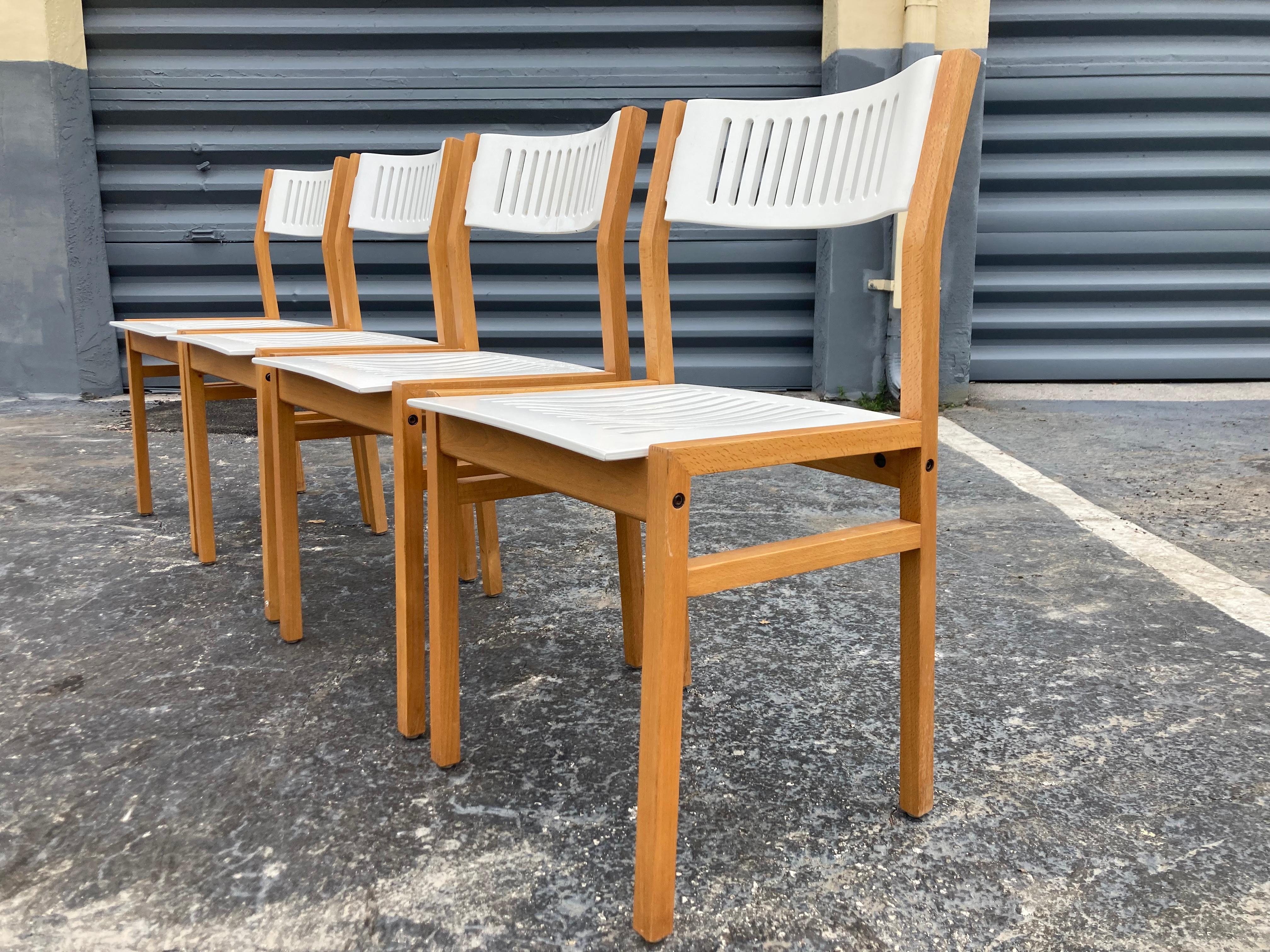 Mid-Century Modern Set of Four Designer Dining Chairs, Bentwood  For Sale