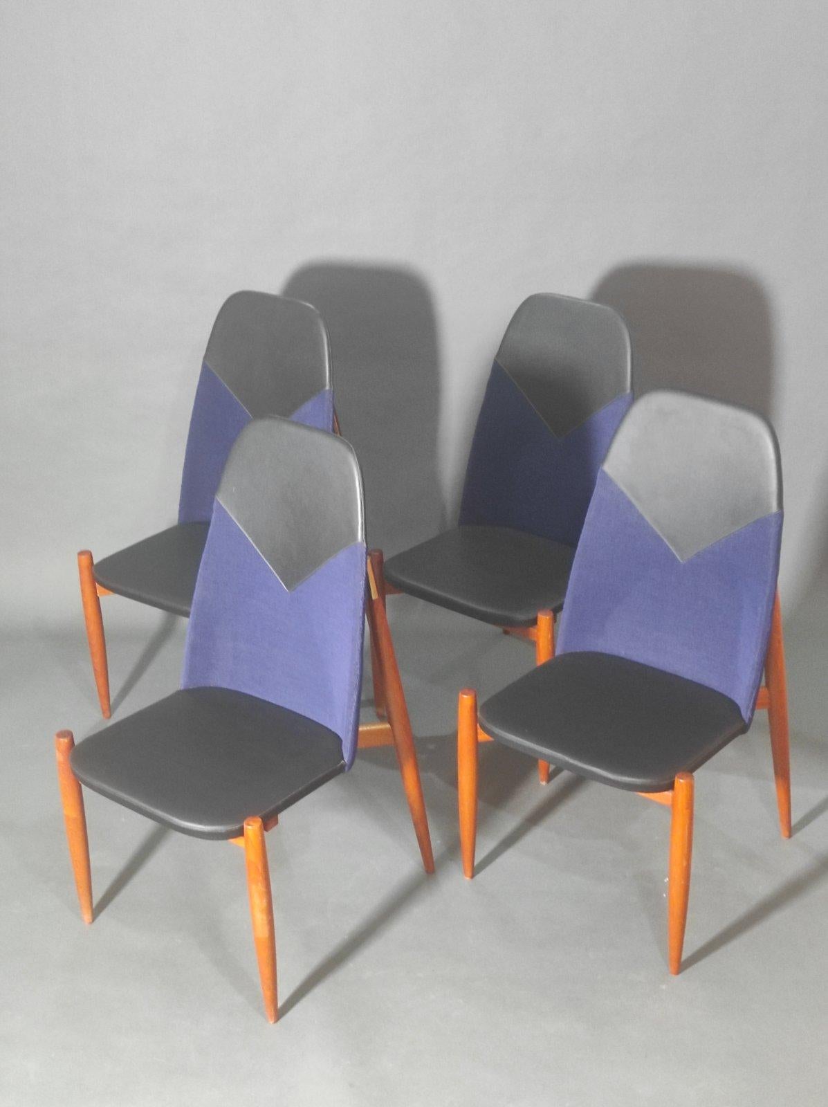 Ensemble de quatre chaises de salle à manger par Miroslav Navratil 1960s Bon état - En vente à Čelinac, BA