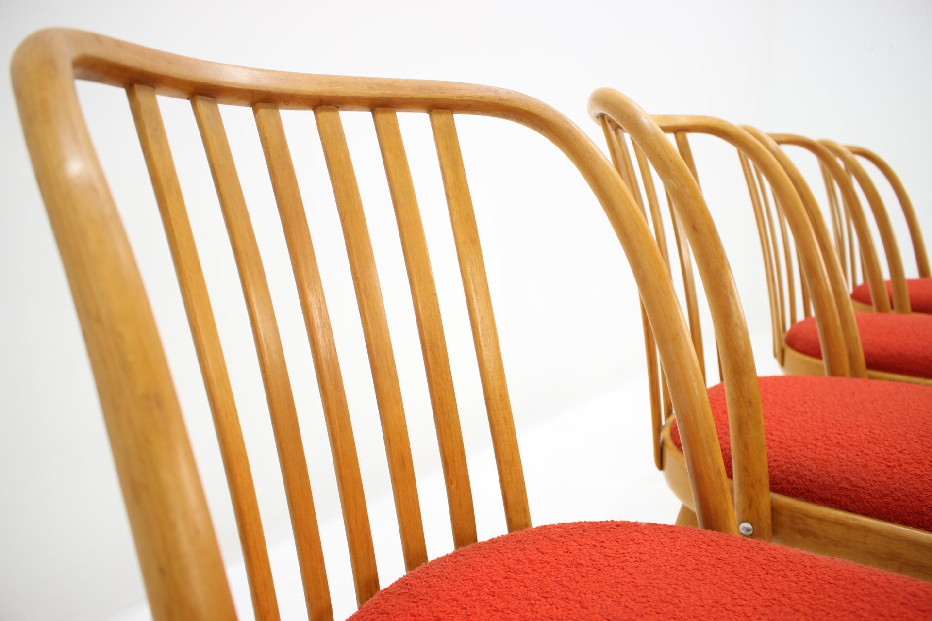 Set of Four Dining Chairs or Antonín Šuman, 1960s In Good Condition For Sale In Praha, CZ