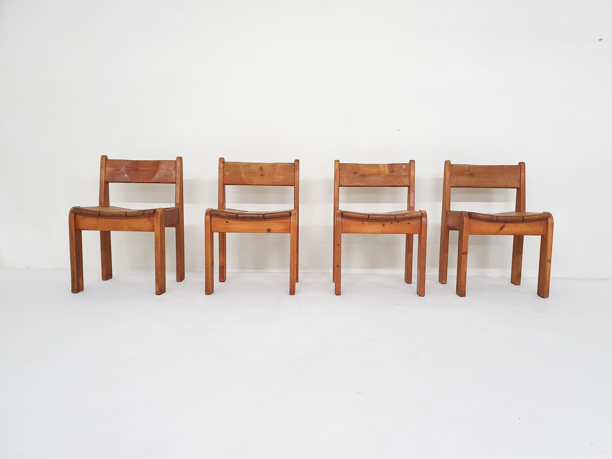 Late 20th Century Set of four dining chairs by Ate van Apeldoorn for Houtwerk Hattem, NL 1970's For Sale