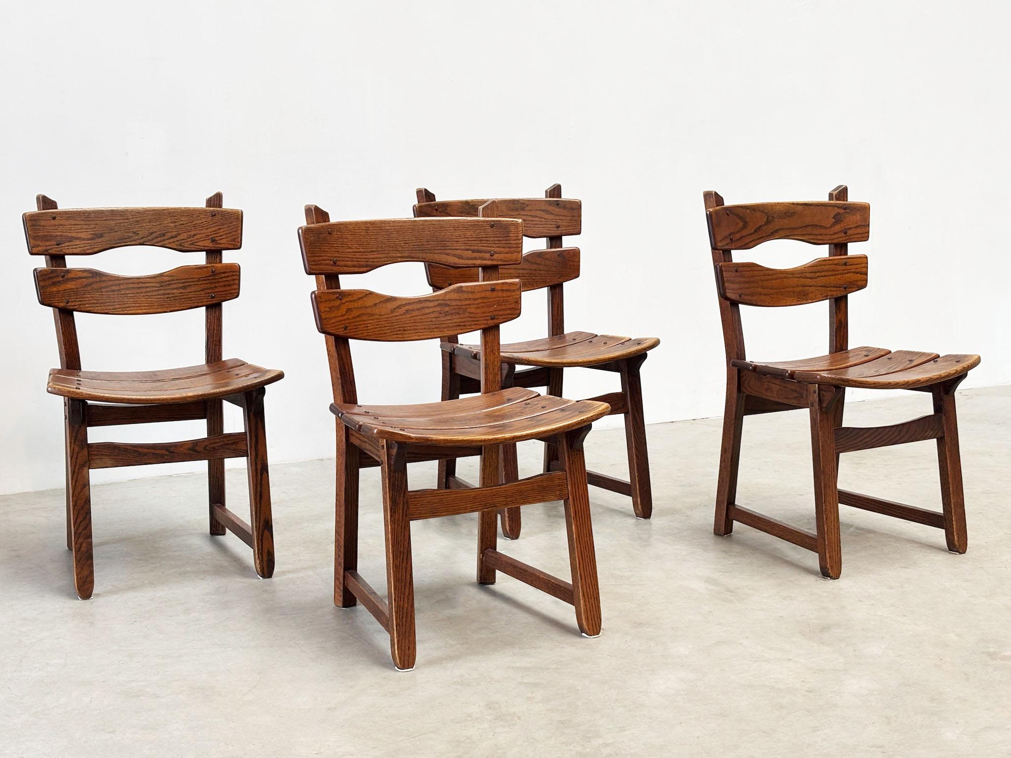 Satz von vier Esszimmerstühlen von Dittmann & co (Holz) im Angebot