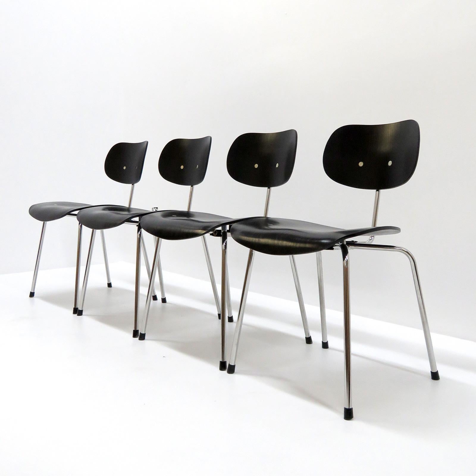 Ensemble de quatre chaises de salle à manger par Egon Eiermann pour Wilde & Spieth en vente 4