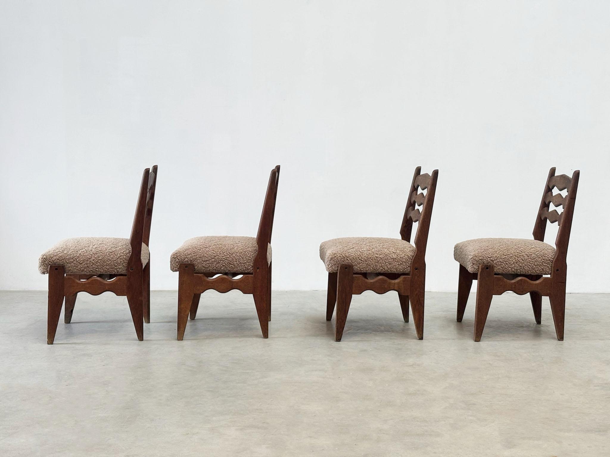 Set of four dining chairs by Guillerme & Chambron in vendita 3