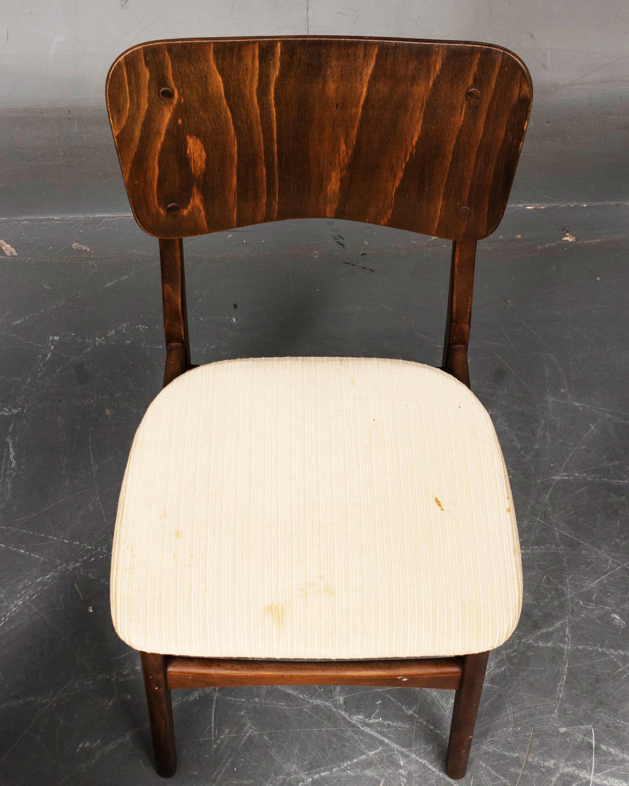 Set of Four Dining Chairs by Ib Kofod-Larsen for Christensen & Larsen In Good Condition For Sale In Vienna, AT