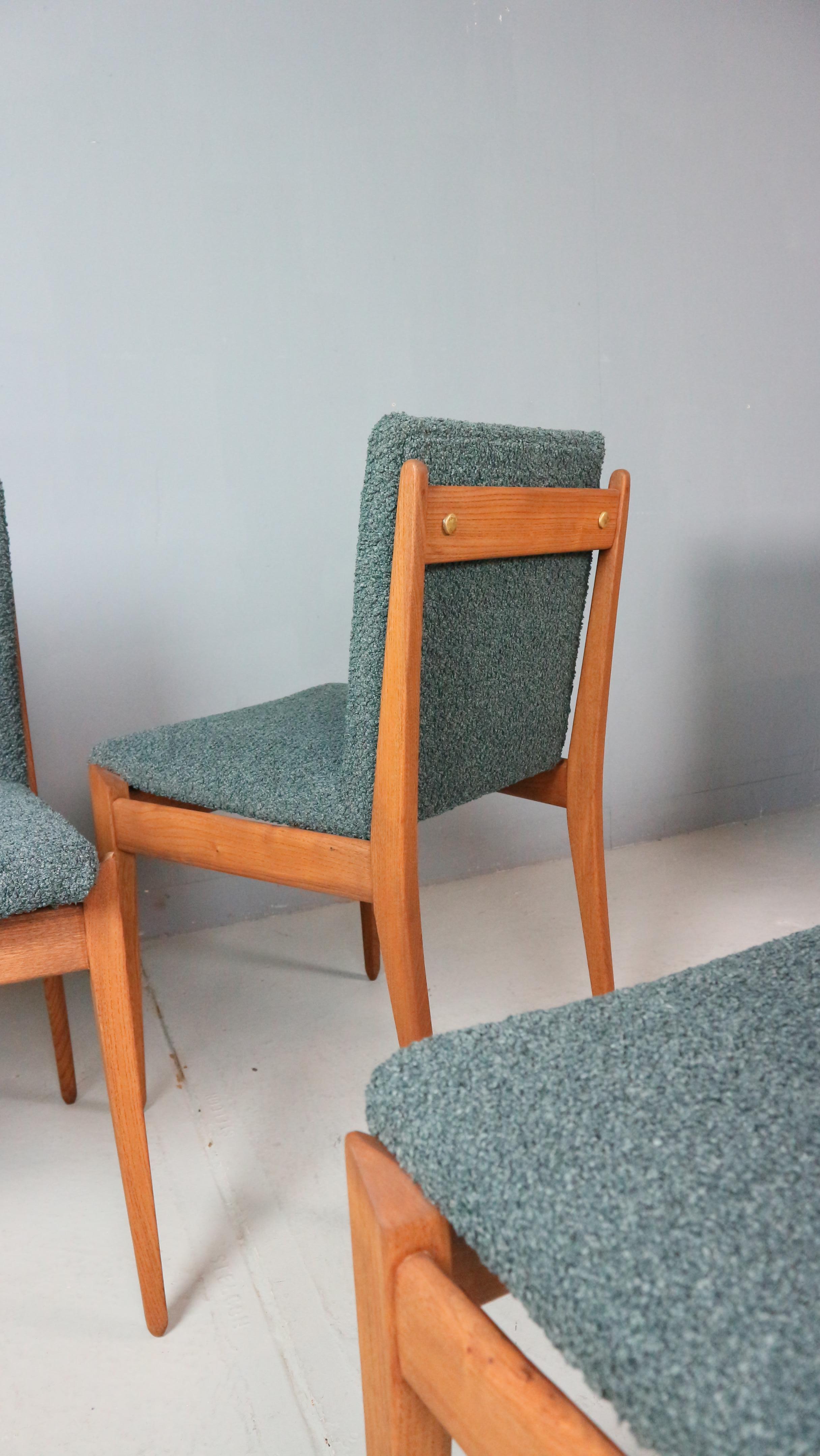 Set di quattro sedie da pranzo di ISA Bergamo, anni '60. in vendita 4