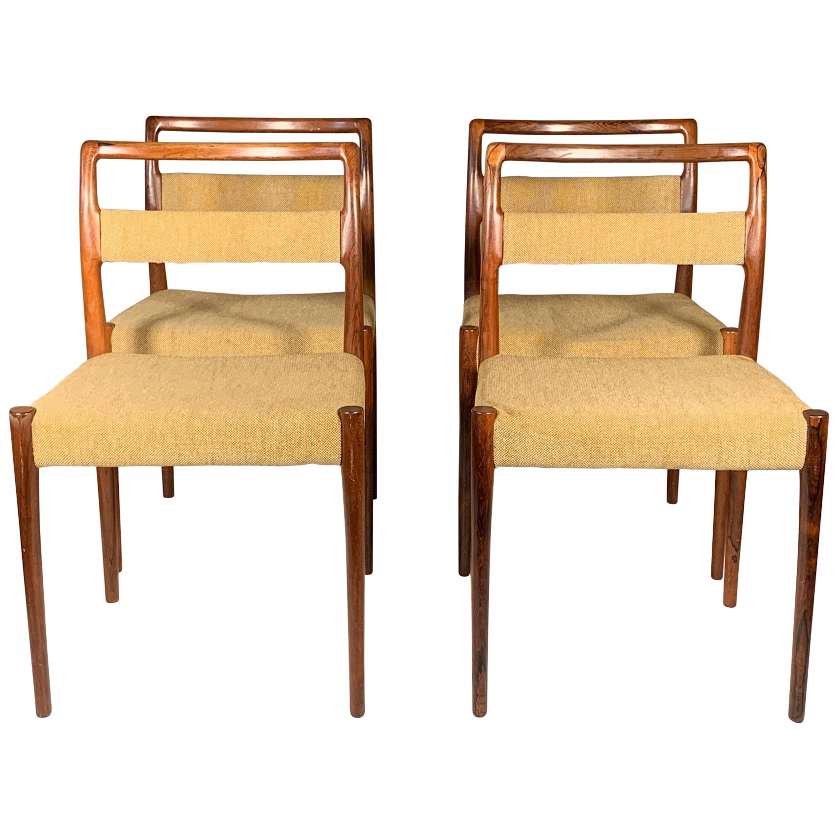 Ensemble de quatre chaises de salle à manger par Kai Kristiansen en bois de rose brésilien