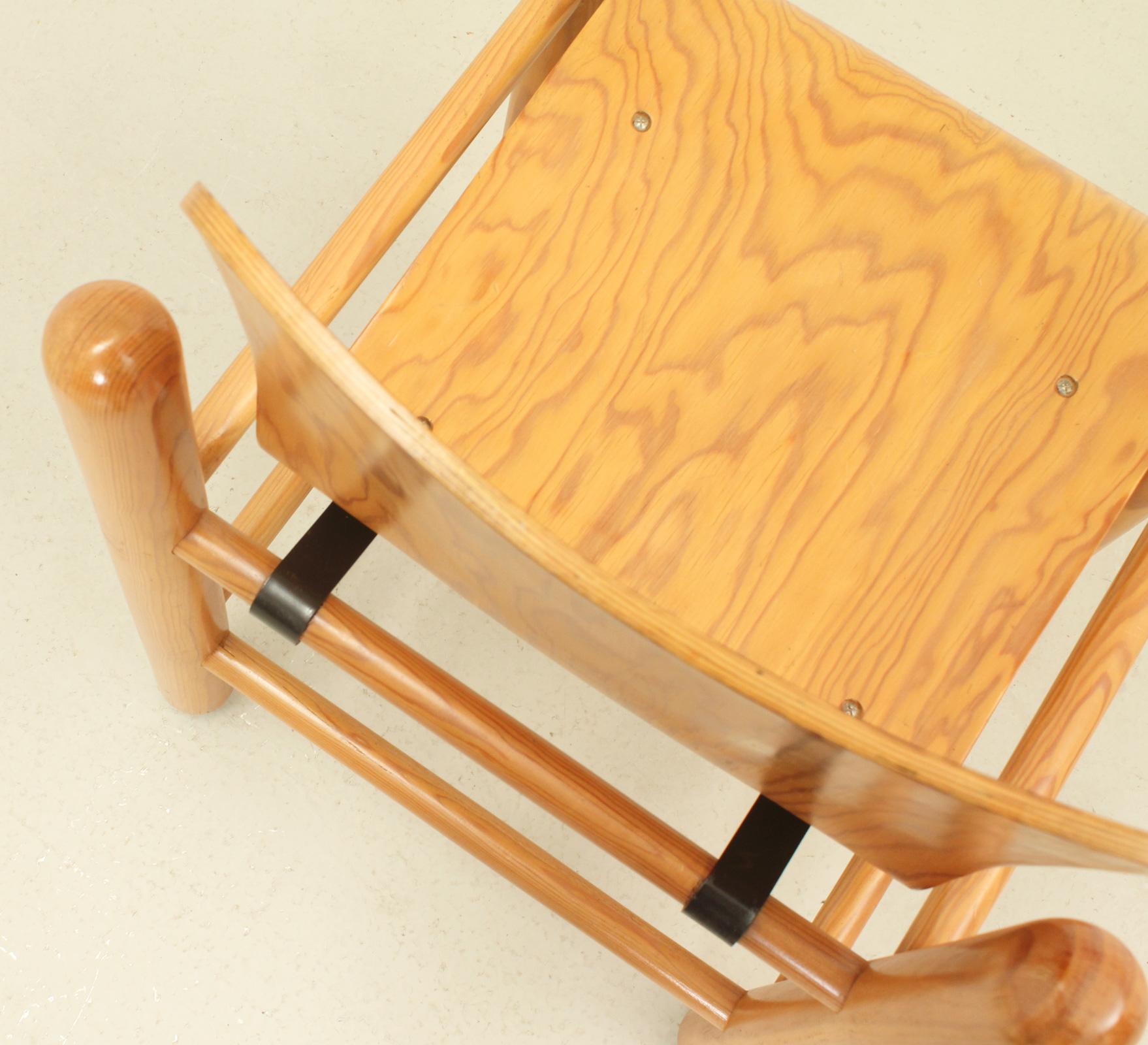 Set of Four Dining Chairs by Knud Friis & Elmar Moltke Nielsen, Denmark, 1970's For Sale 2