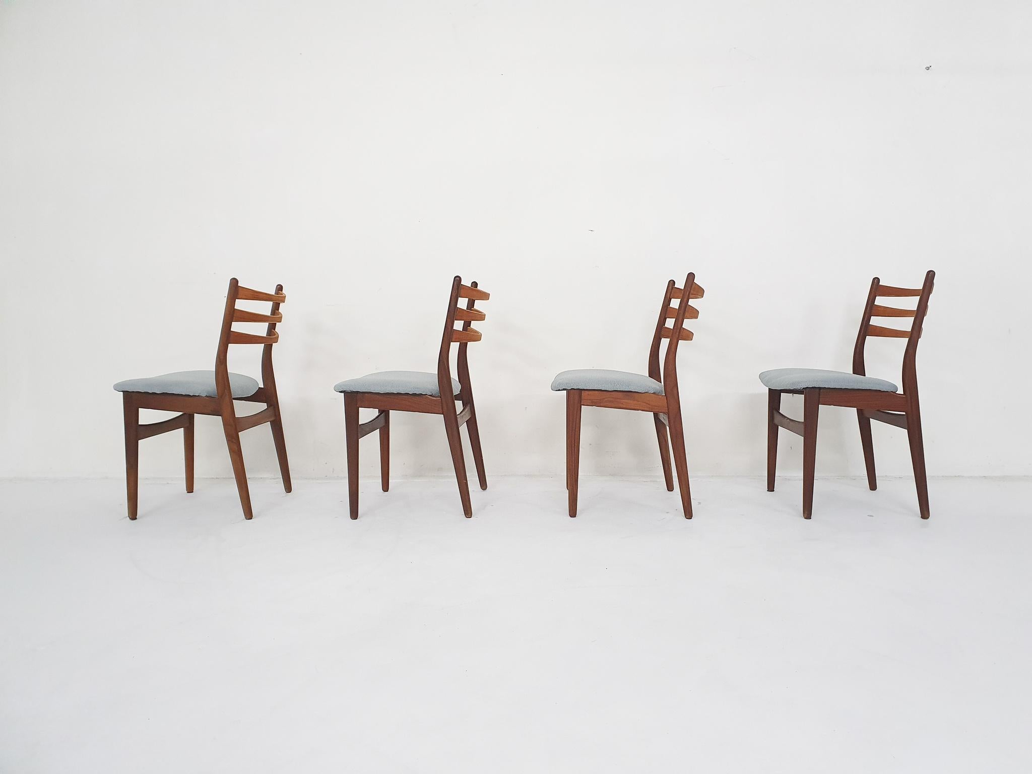 Scandinavian Modern Set of four dining chairs by Topform, The Netherlands 1960's For Sale