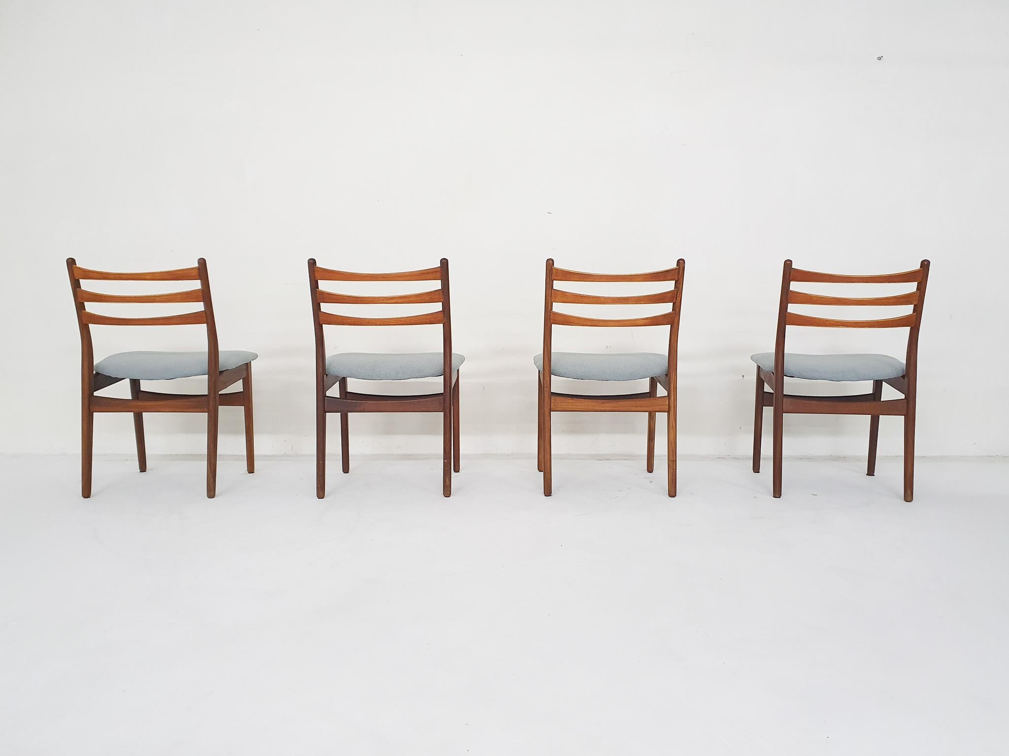 Set of four dining chairs by Topform, The Netherlands 1960's In Good Condition For Sale In Amsterdam, NL