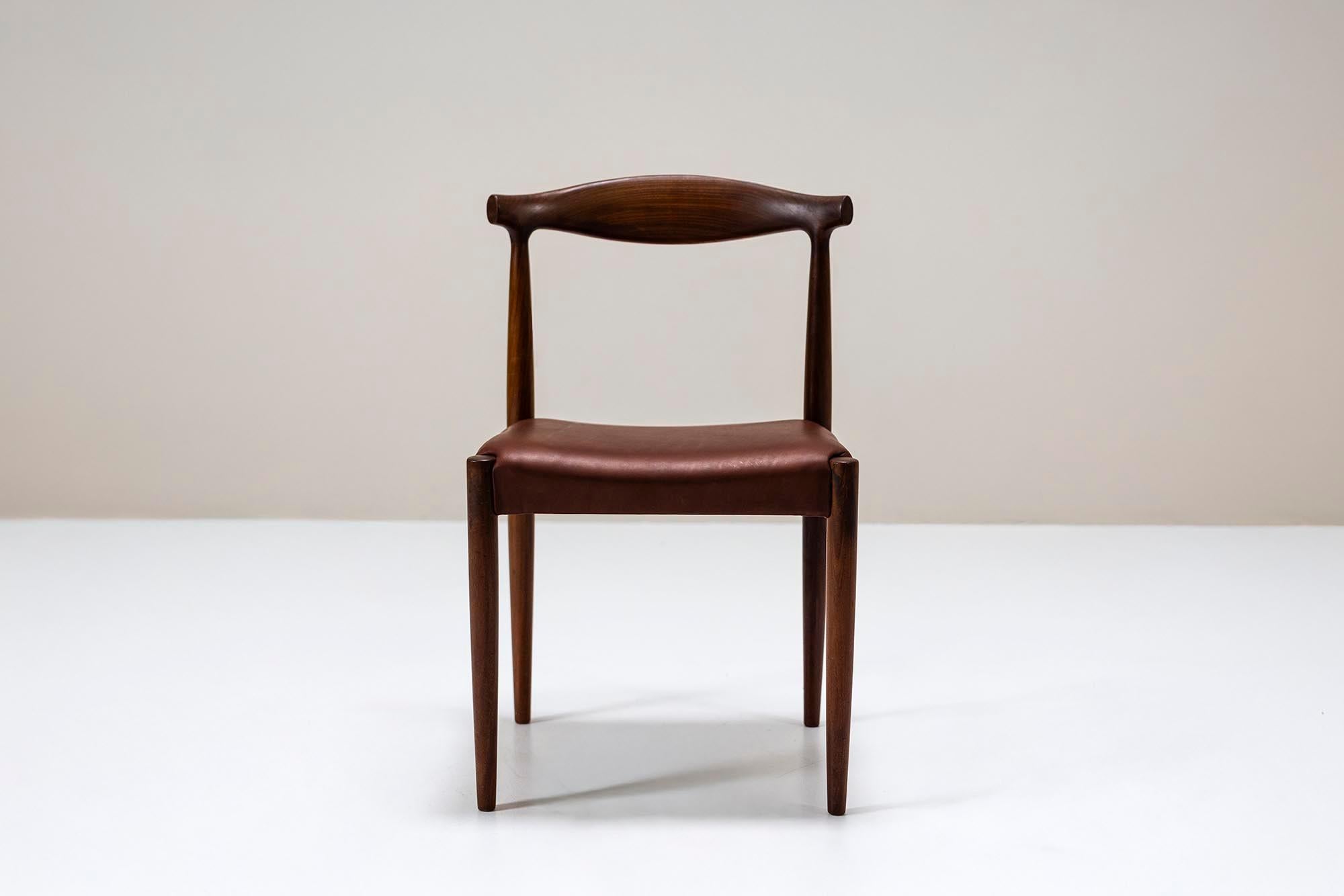 Pelle Set di quattro sedie da pranzo di Vamo Sønderborg, Danimarca 1960 in vendita