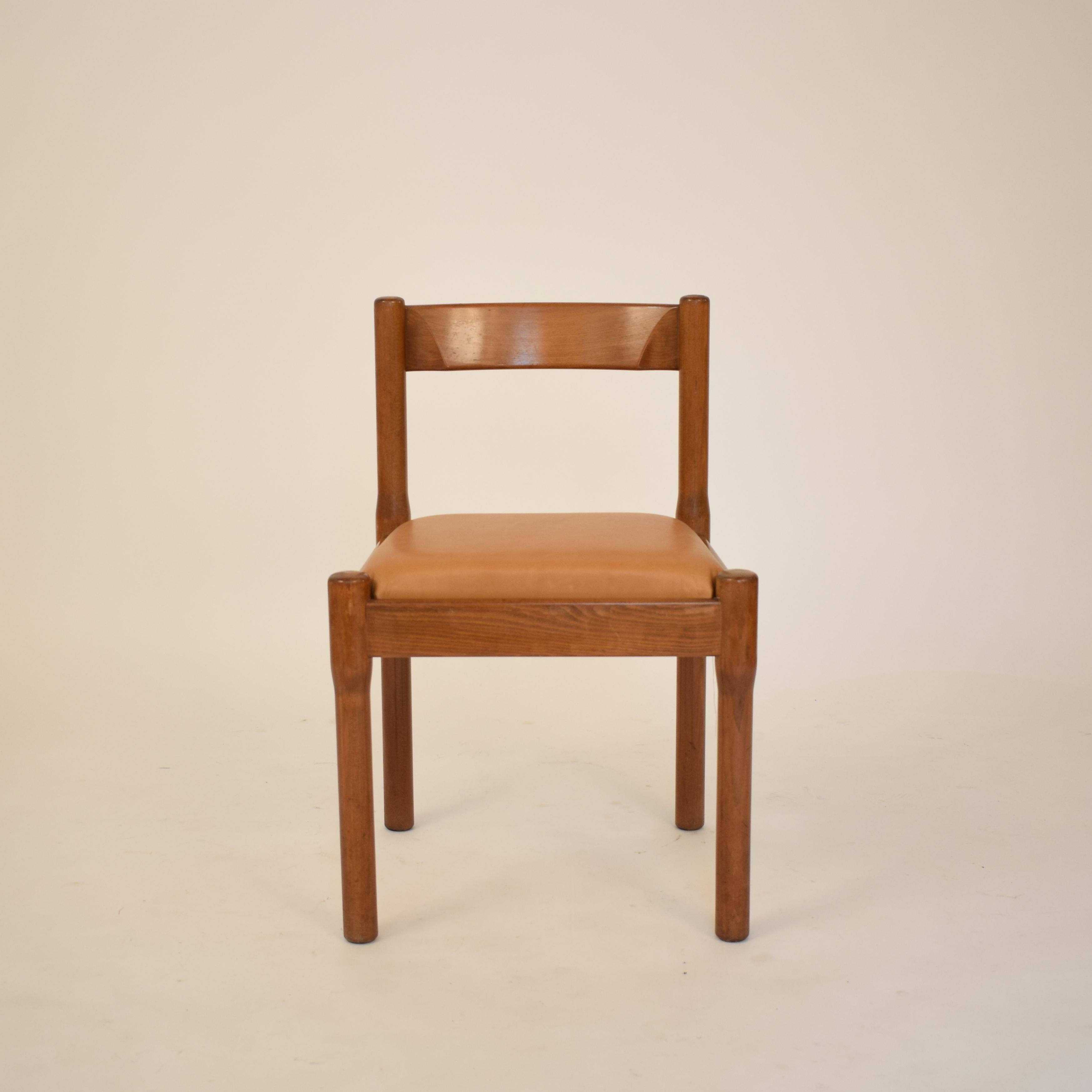 Set of Four Mid-Century Dining Chairs Carimate by Vico Magistretti for Cassina 2