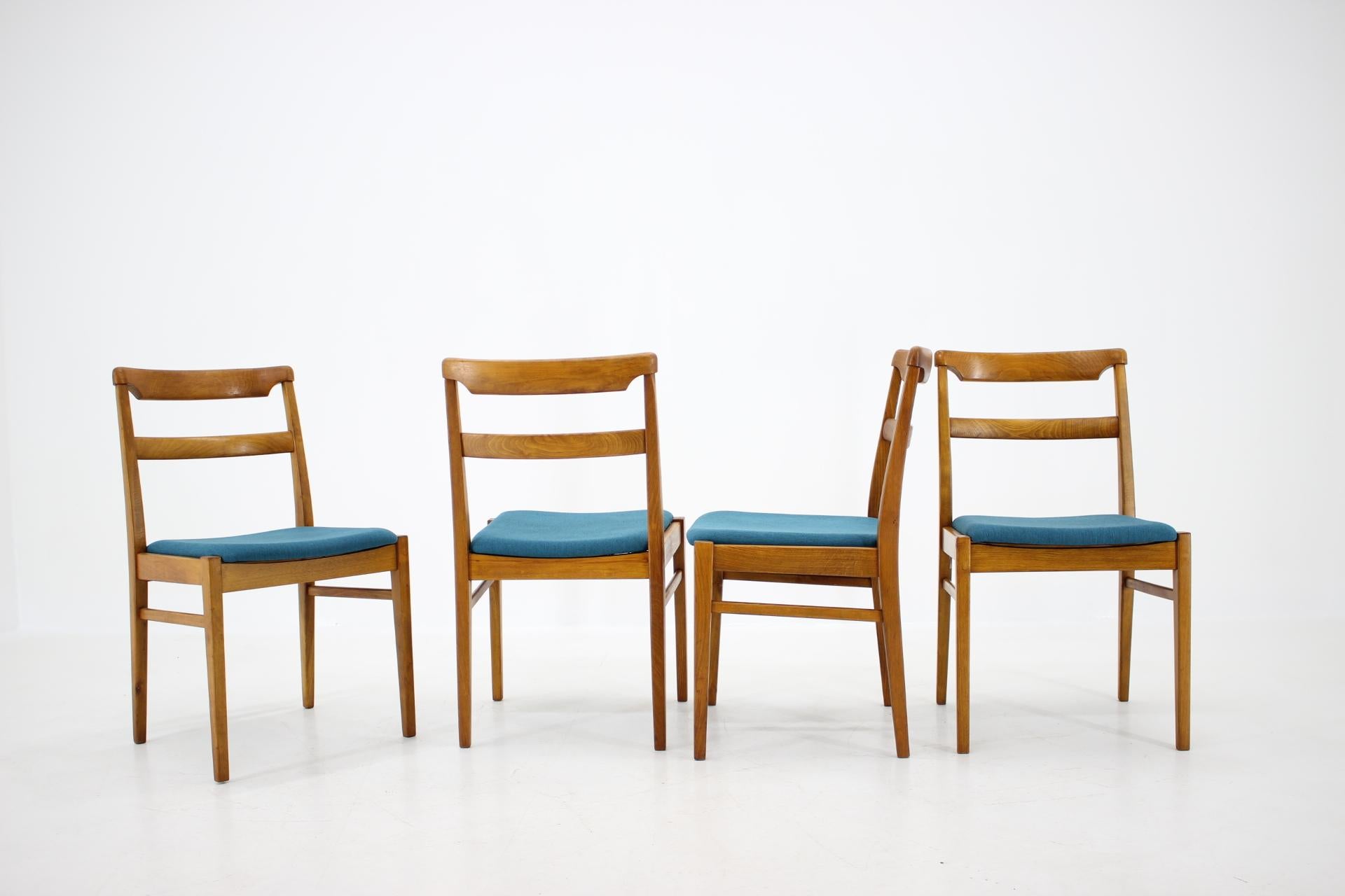 Mid-Century Modern Set of Four Dining Chairs, Czechoslovakia, 1970