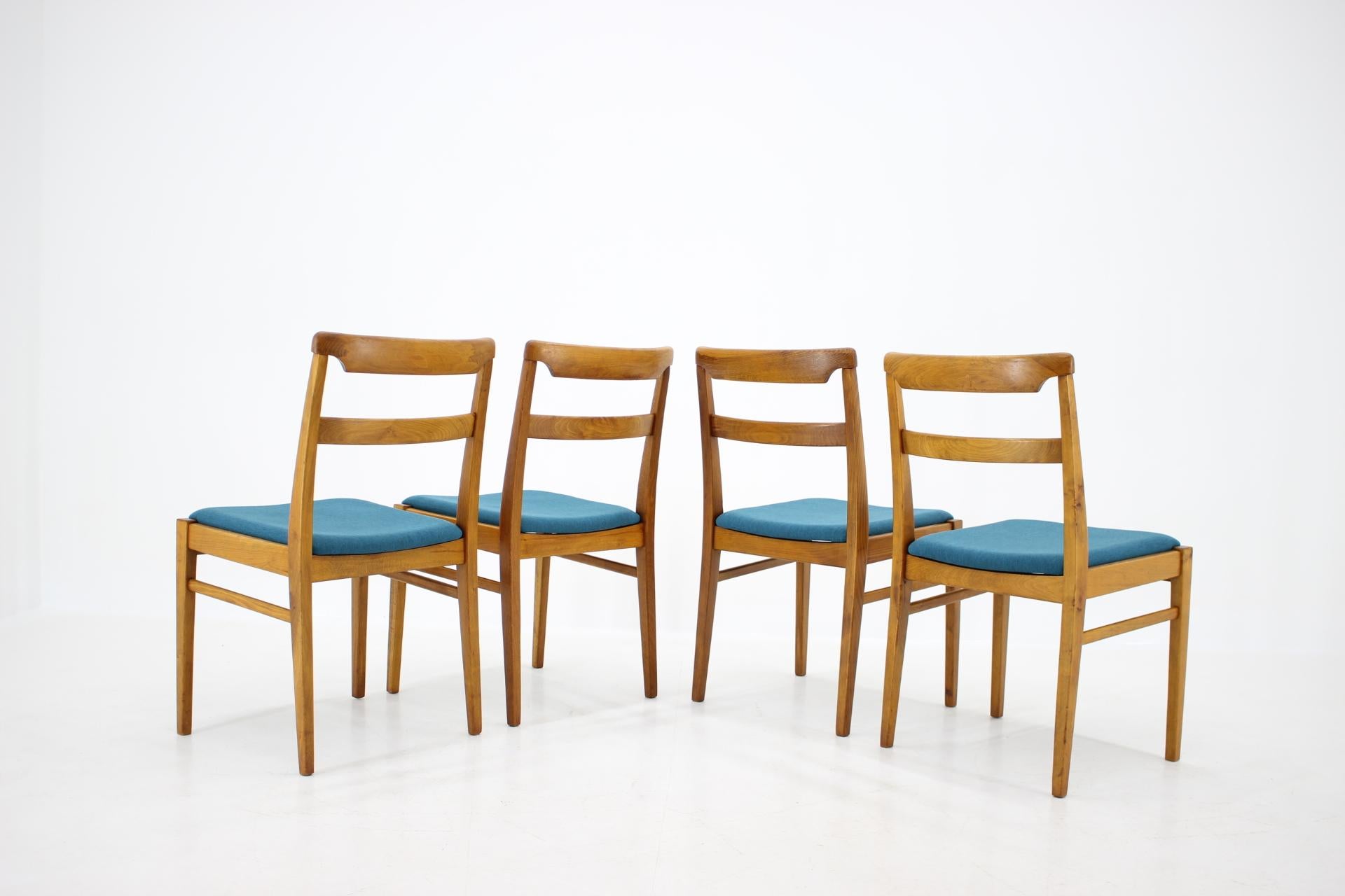Set of Four Dining Chairs, Czechoslovakia, 1970 In Good Condition In Praha, CZ
