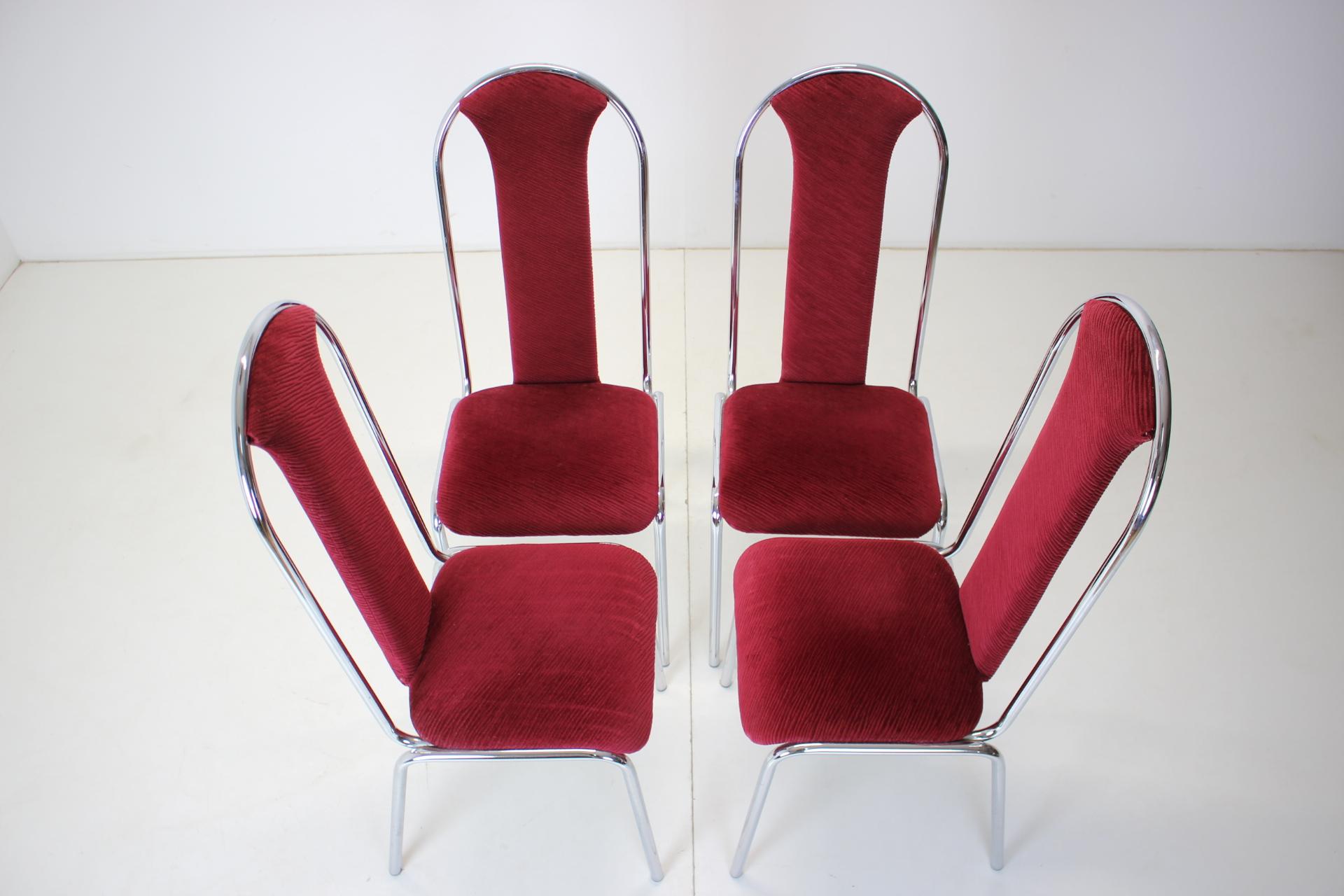 Mid-Century Modern Set of Four Dining Chairs, Czechoslovakia, 1980s Kovobel For Sale