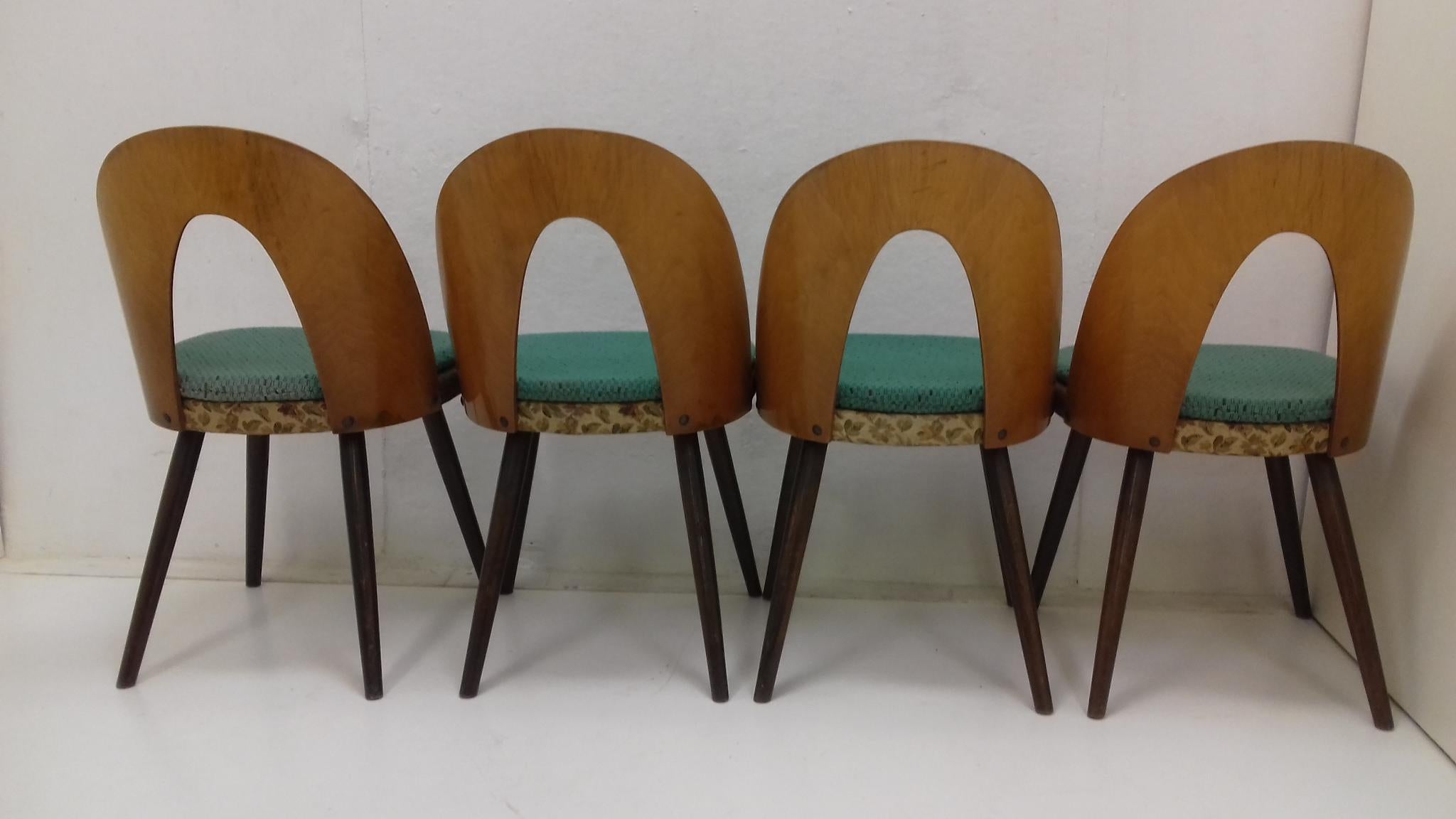 Set of Four Dining Chairs Designed by Antonín Šuman, 1960s For Sale 3