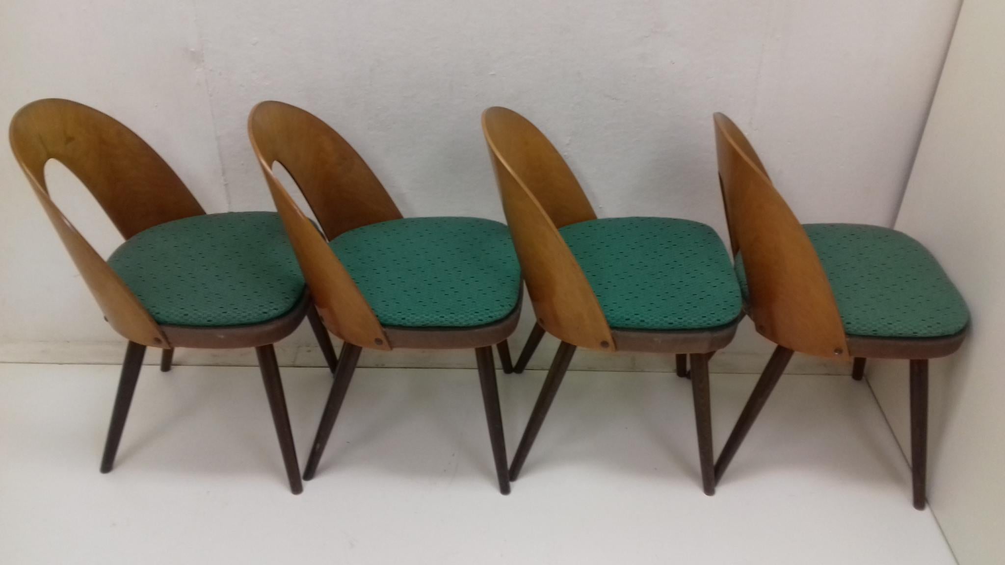Set of Four Dining Chairs Designed by Antonín Šuman, 1960s For Sale 1