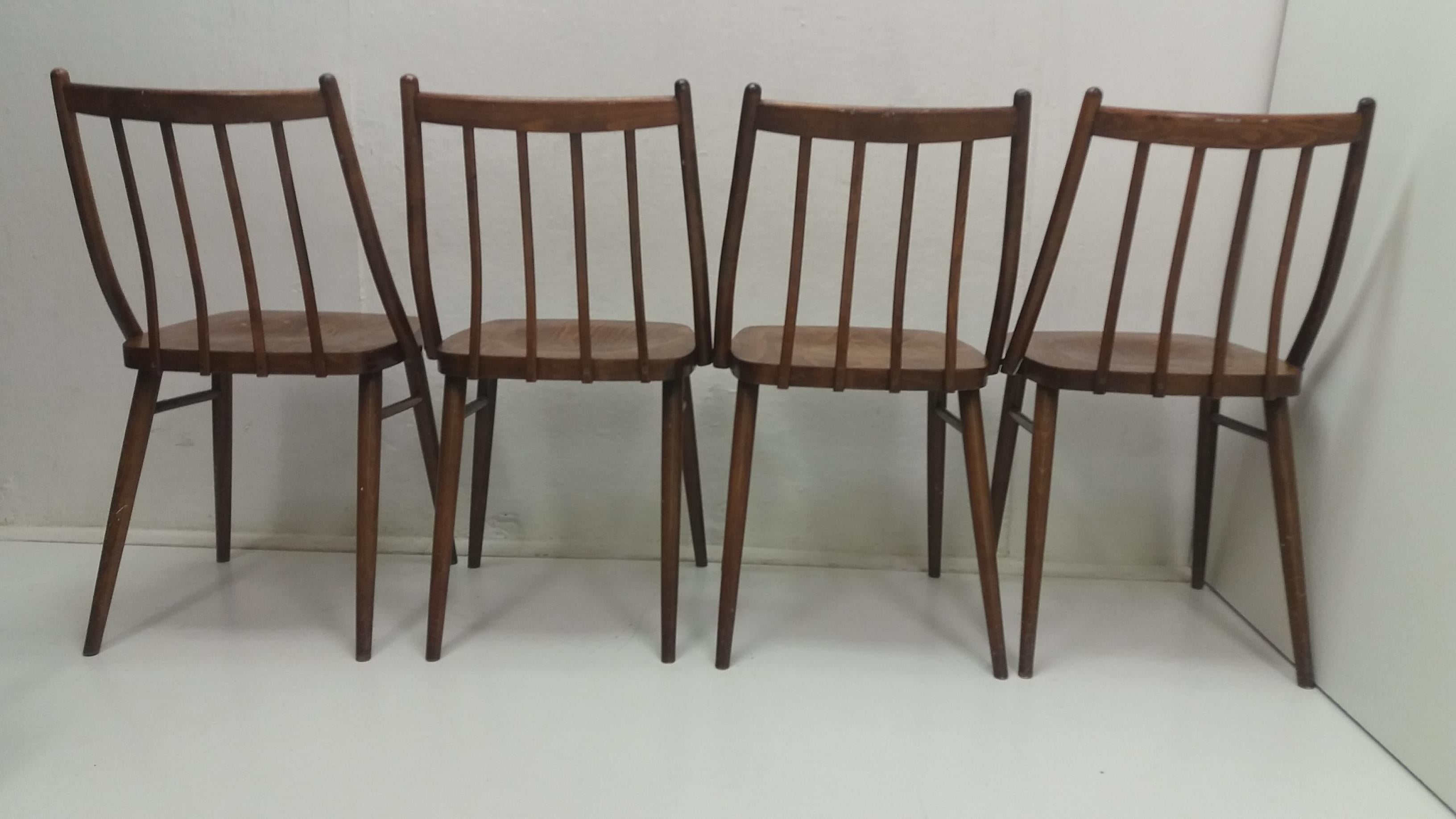 Tchèque Ensemble de quatre chaises à manger Conçu par Antonín Šuman:: années 1966 en vente
