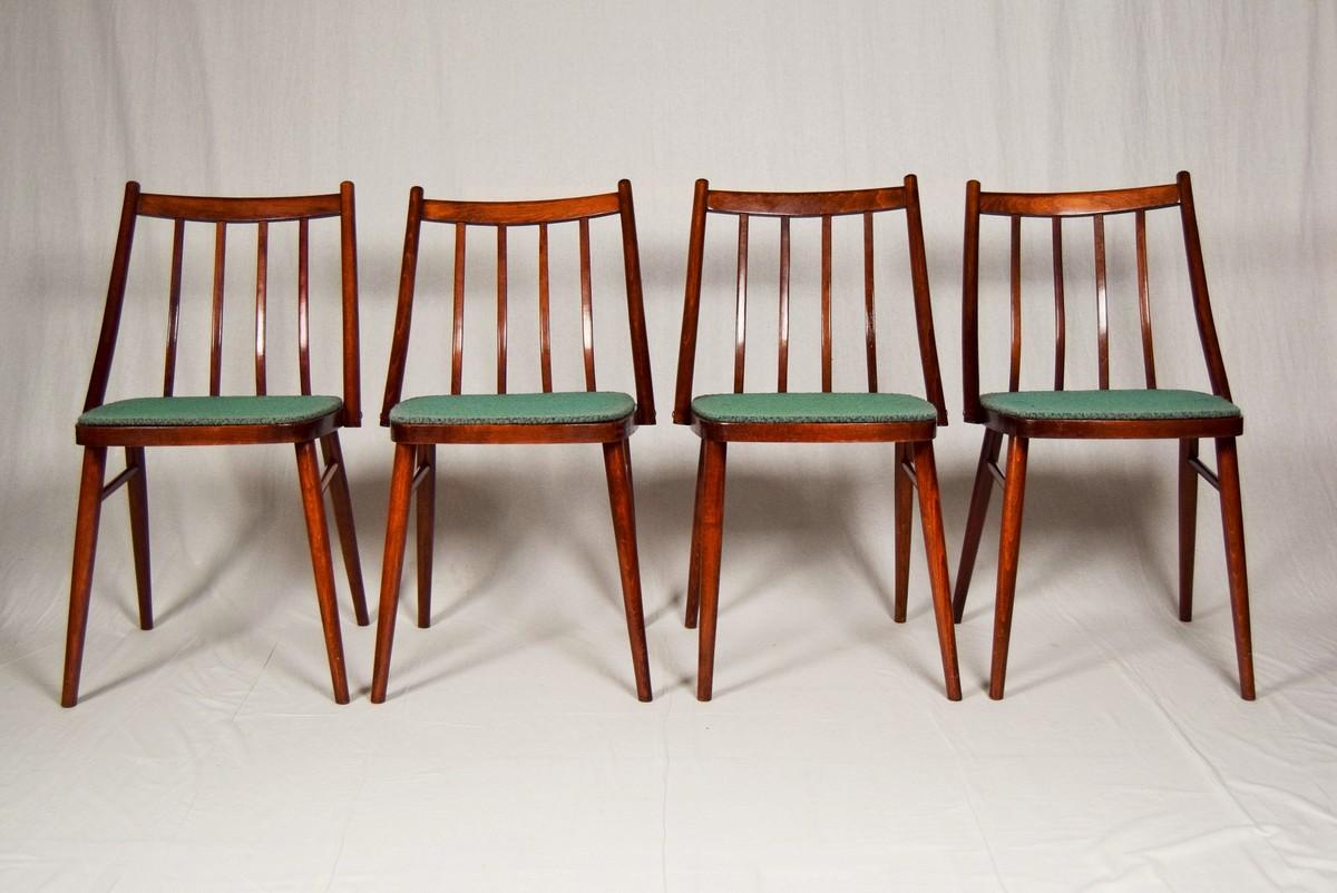 Ensemble de quatre chaises à manger Conçu par Antonín Šuman, années 1966 en vente 3