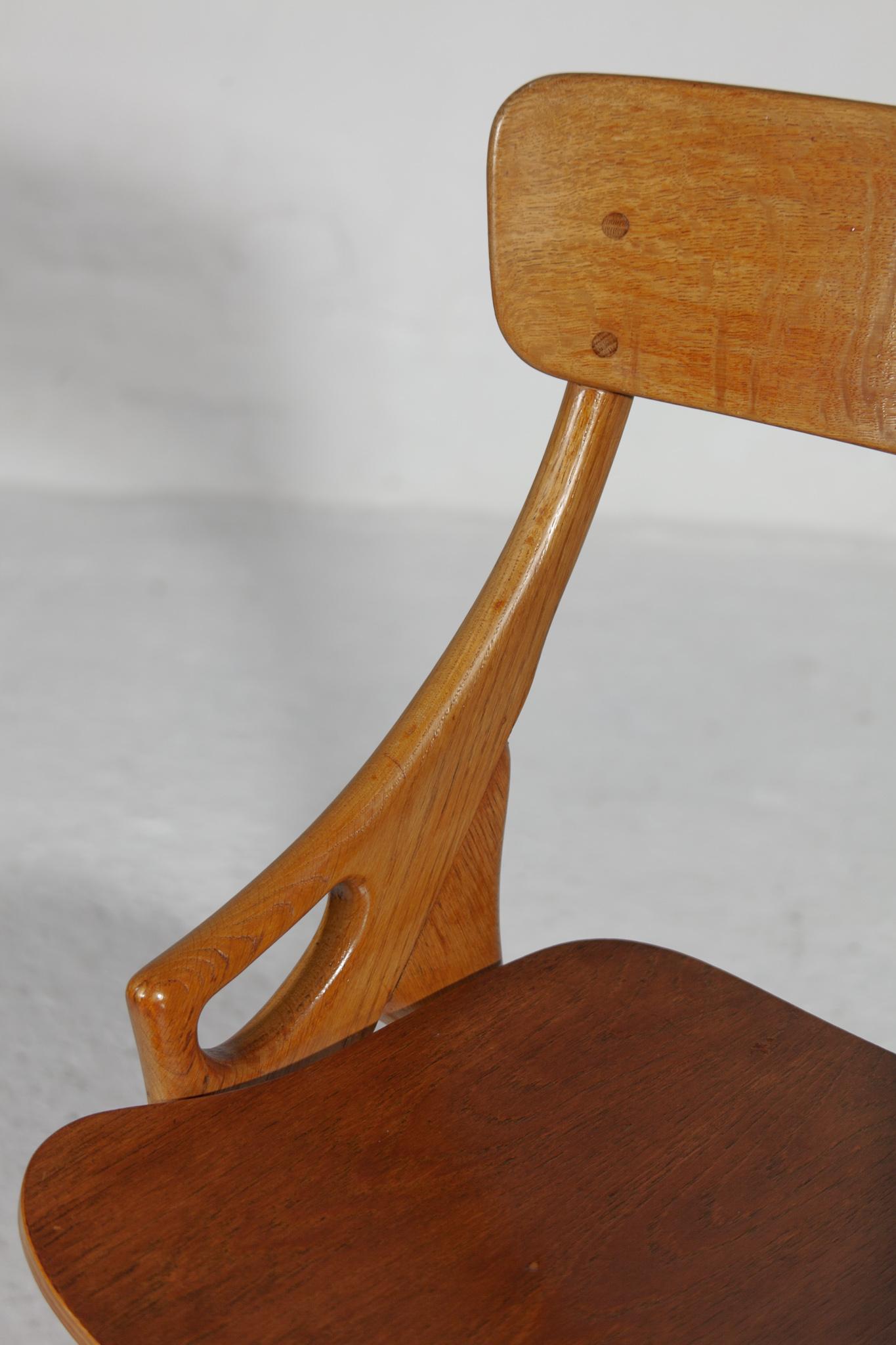Teak Set of Four Dining Chairs Designed by Arne Hovmand Olsen for Mogens Kold For Sale