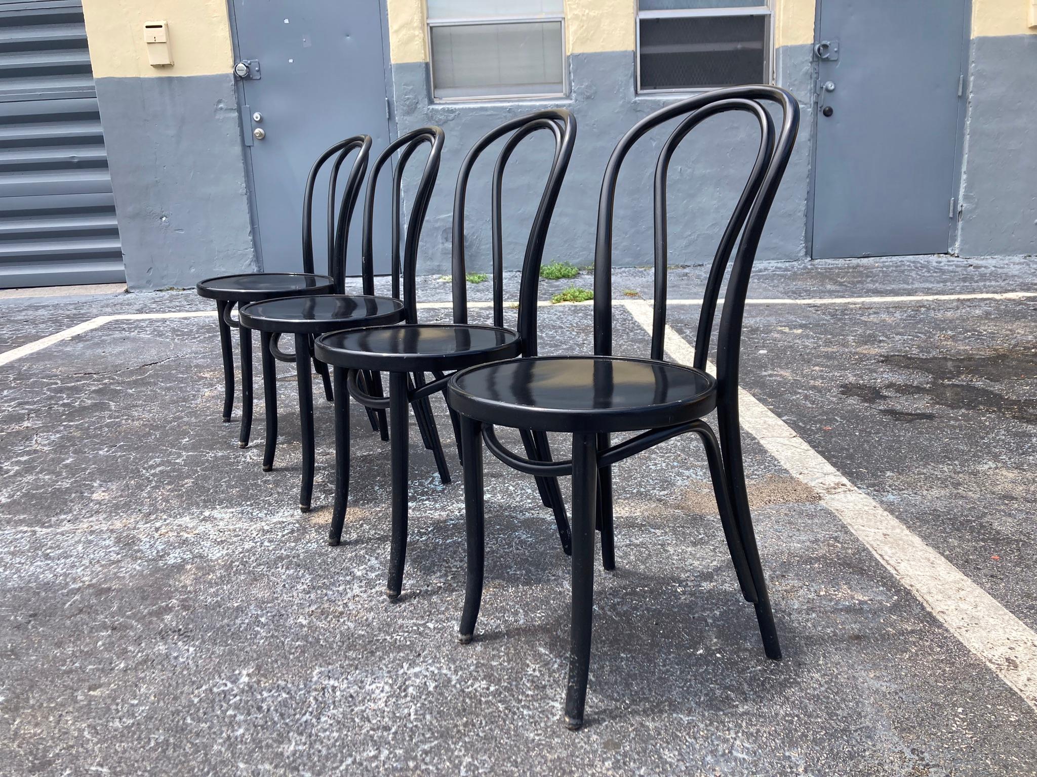 Modern Set of Four Dining Chairs Designed by Michael Thonet No.18, Bentwood
