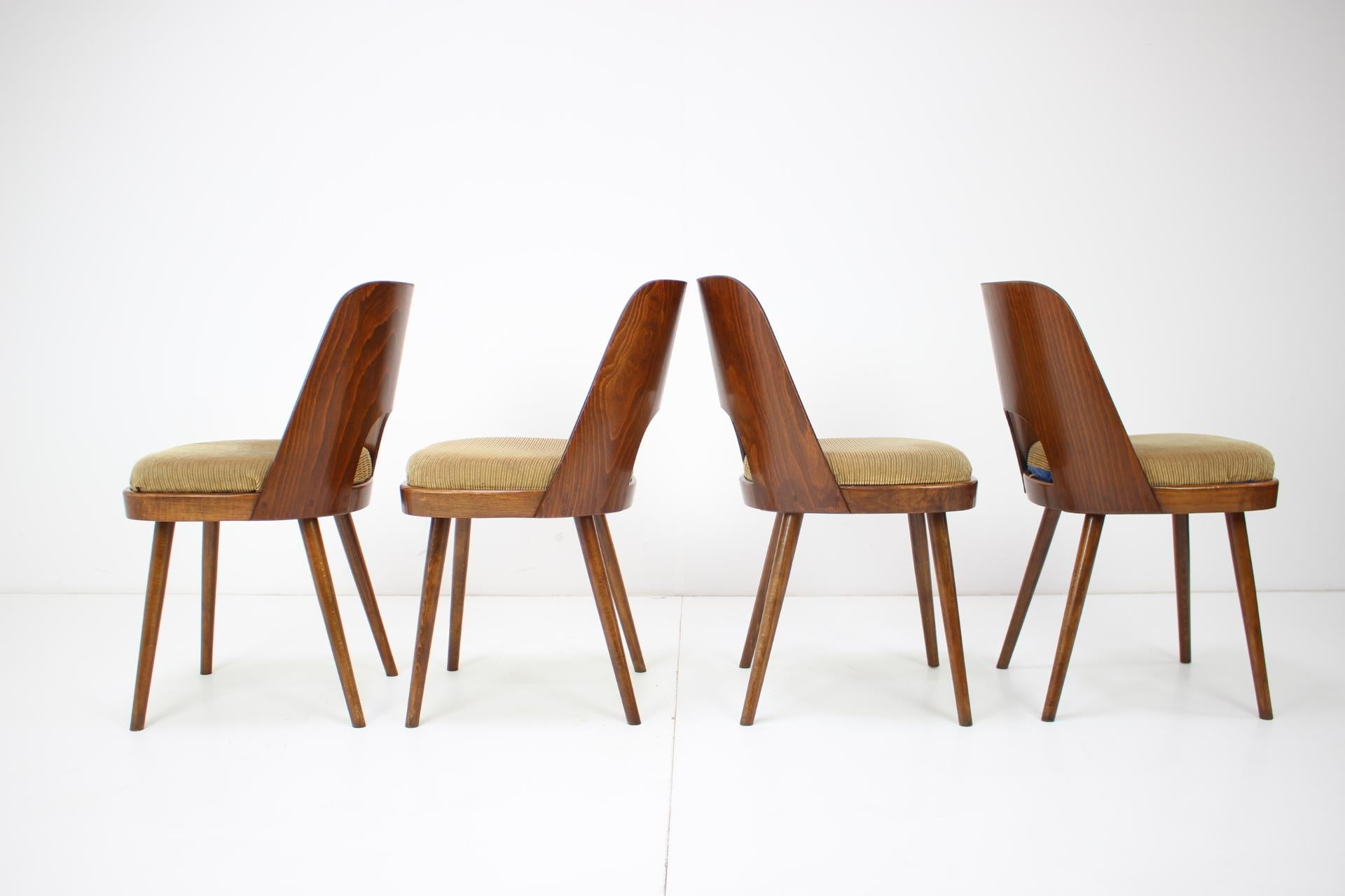 Set of Four Dining Chairs Designed by Oswald Haerdtl, 1960s In Good Condition In Praha, CZ