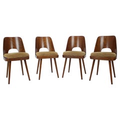 Ensemble de quatre chaises de salle à manger conçues par Oswald Haerdtl, années 1960