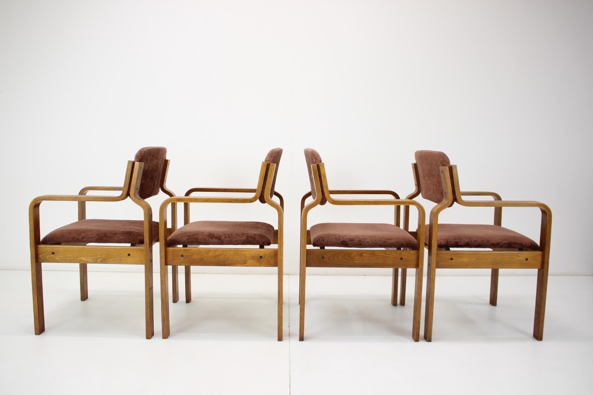 Set of Four Dining Chairs Designed Ludvík Volák for Dřevopodnik Holešov, 1960's In Good Condition In Praha, CZ