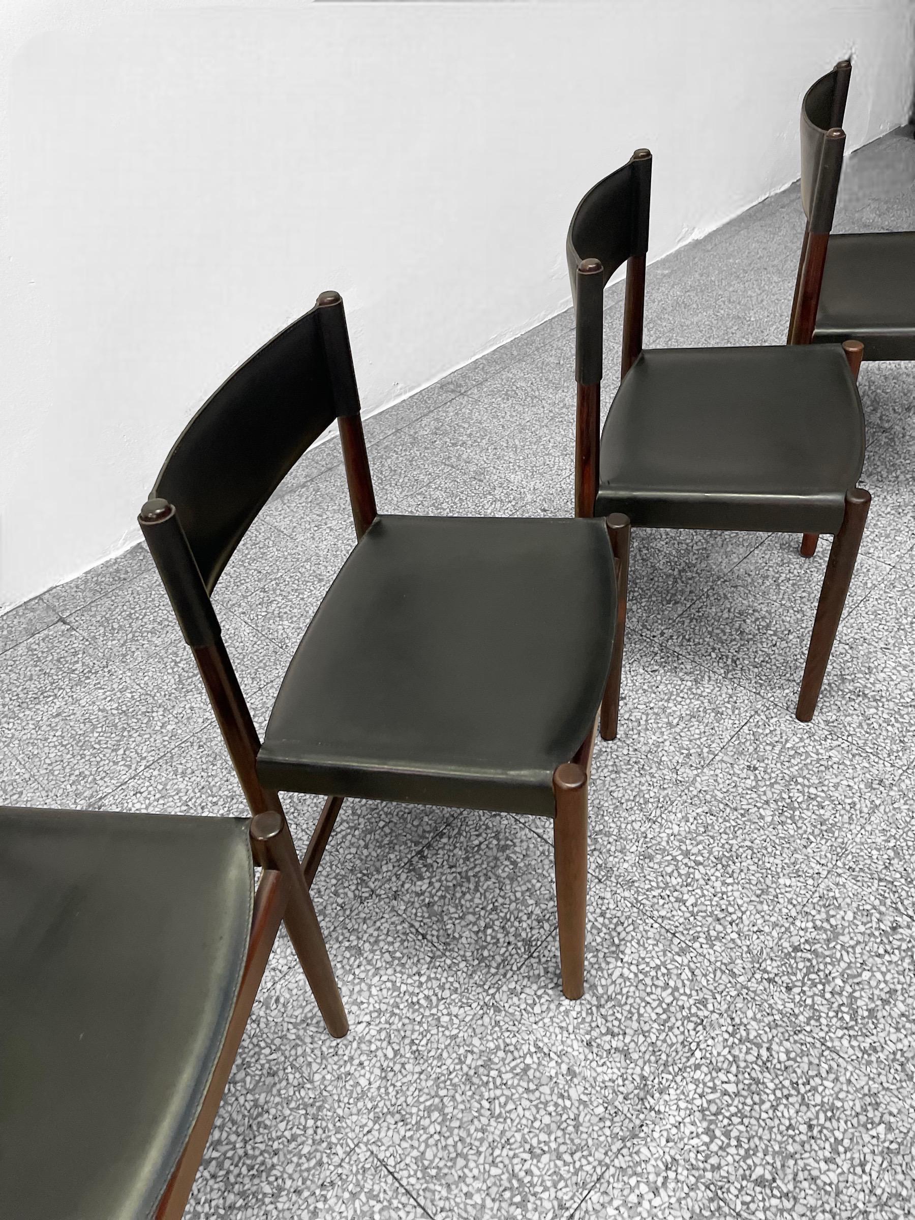Ensemble de quatre chaises de salle à manger en cuir noir par Kurt Østervig pour Sibast, 1960s 1