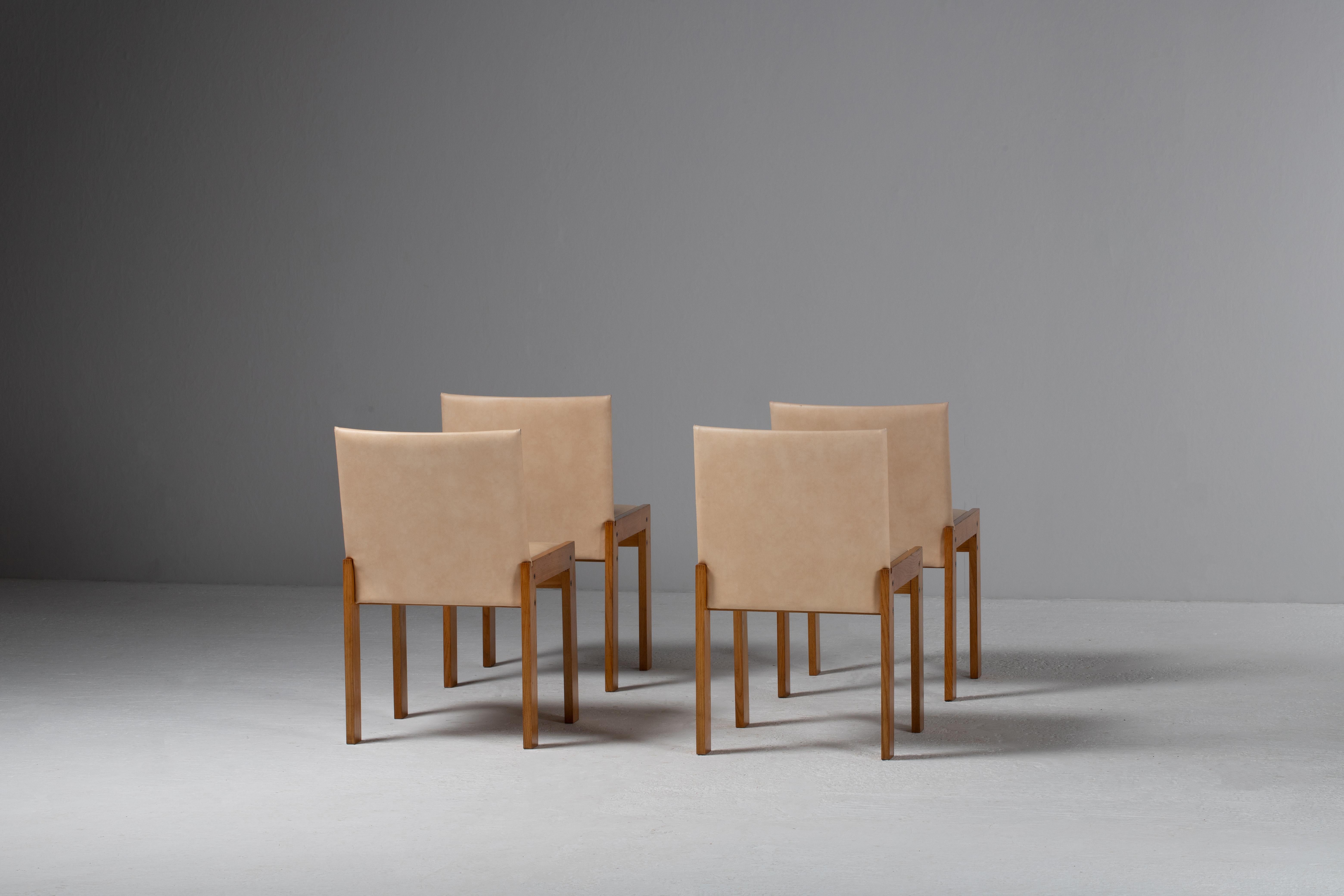 French Set of Four Dining Chairs in Oak and Leather, France, 1970s For Sale