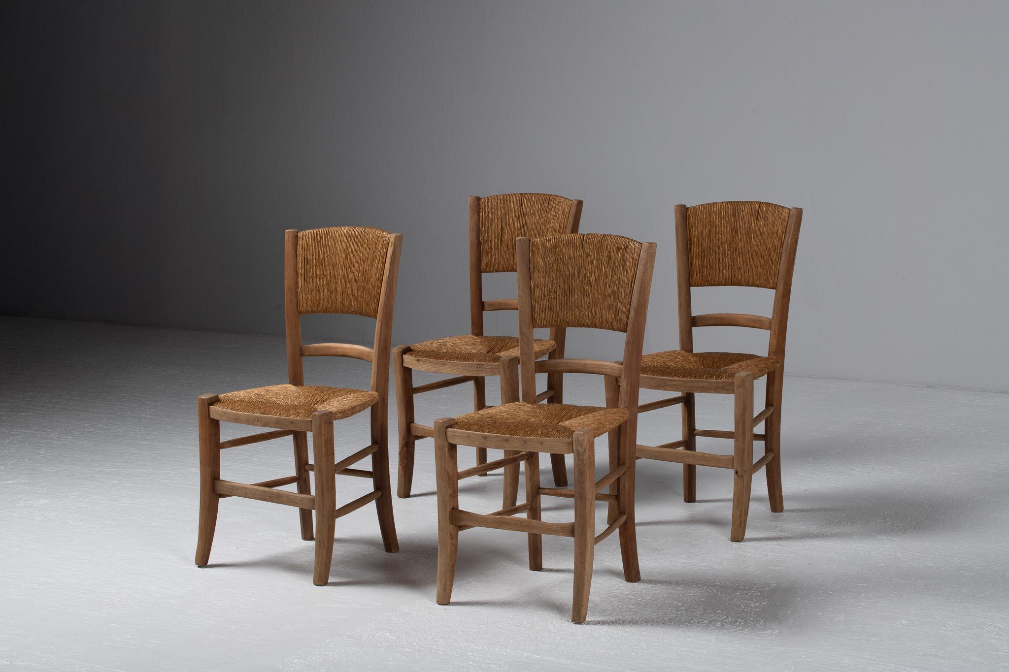 Set of Four Dining Chairs in Oak and Rush, France, 1950s For Sale 4