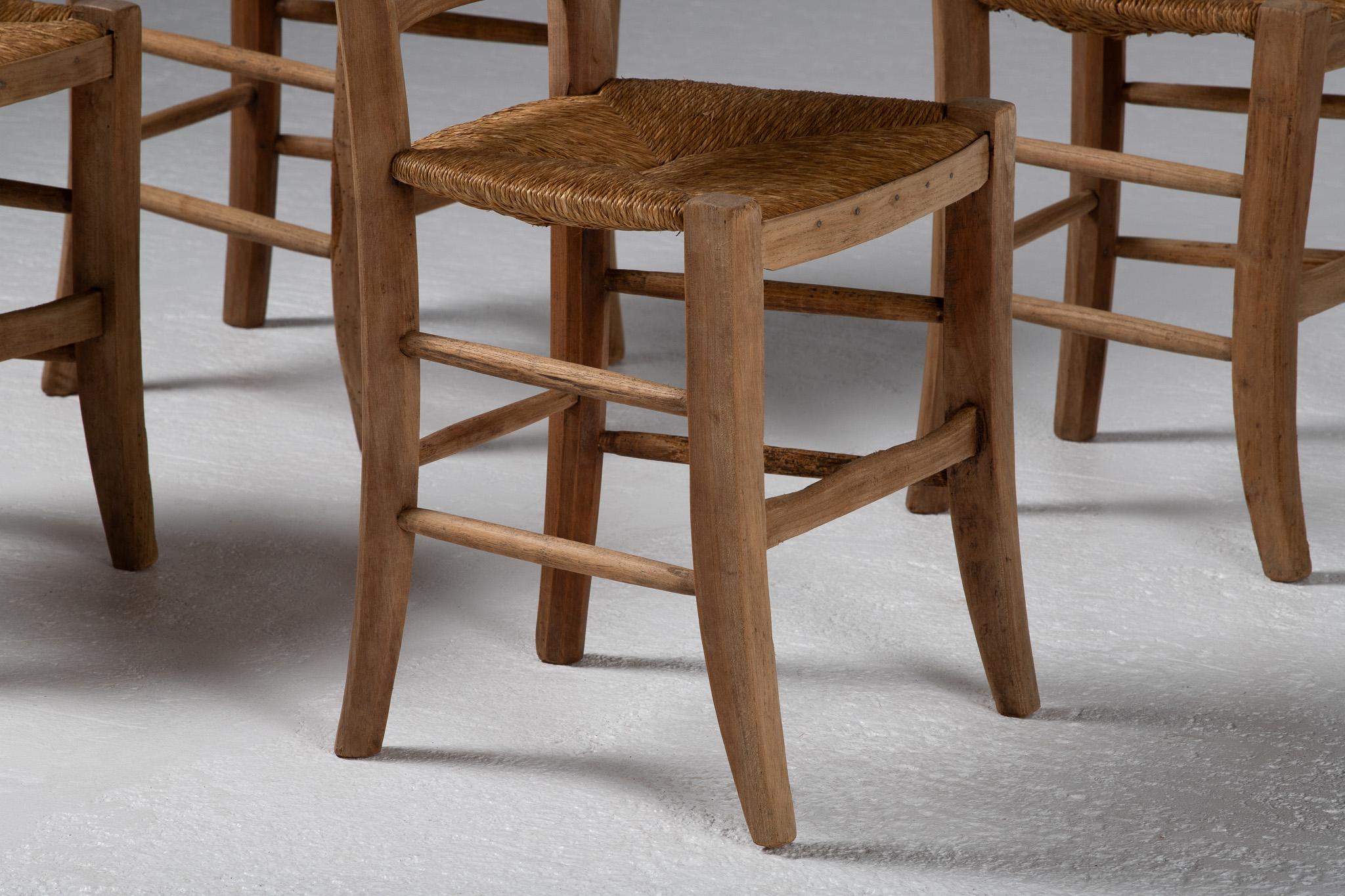 Set of Four Dining Chairs in Oak and Rush, France, 1950s For Sale 6