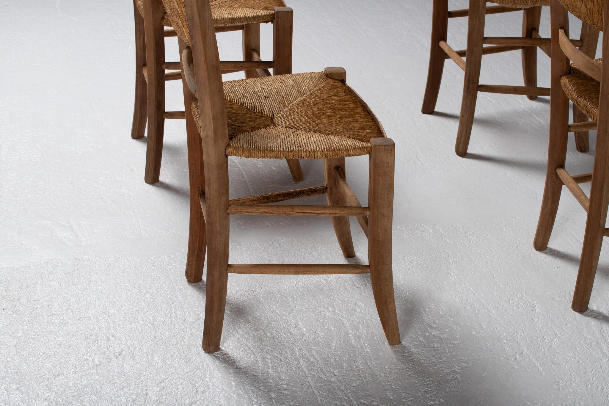 French Provincial Set of Four Dining Chairs in Oak and Rush, France, 1950s For Sale