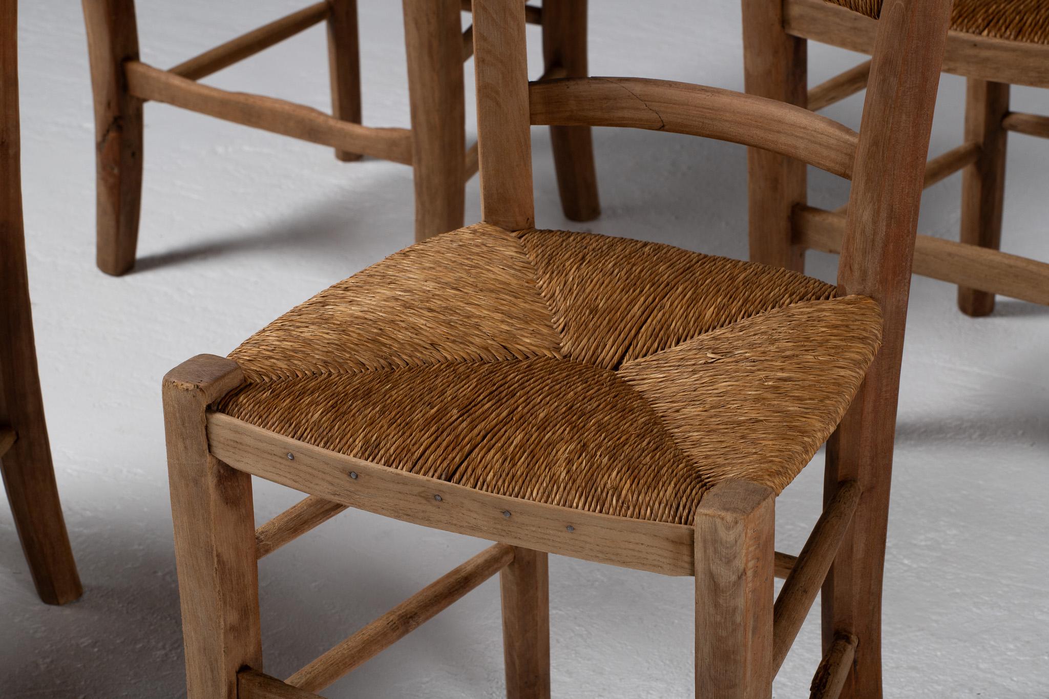 French Set of Four Dining Chairs in Oak and Rush, France, 1950s For Sale