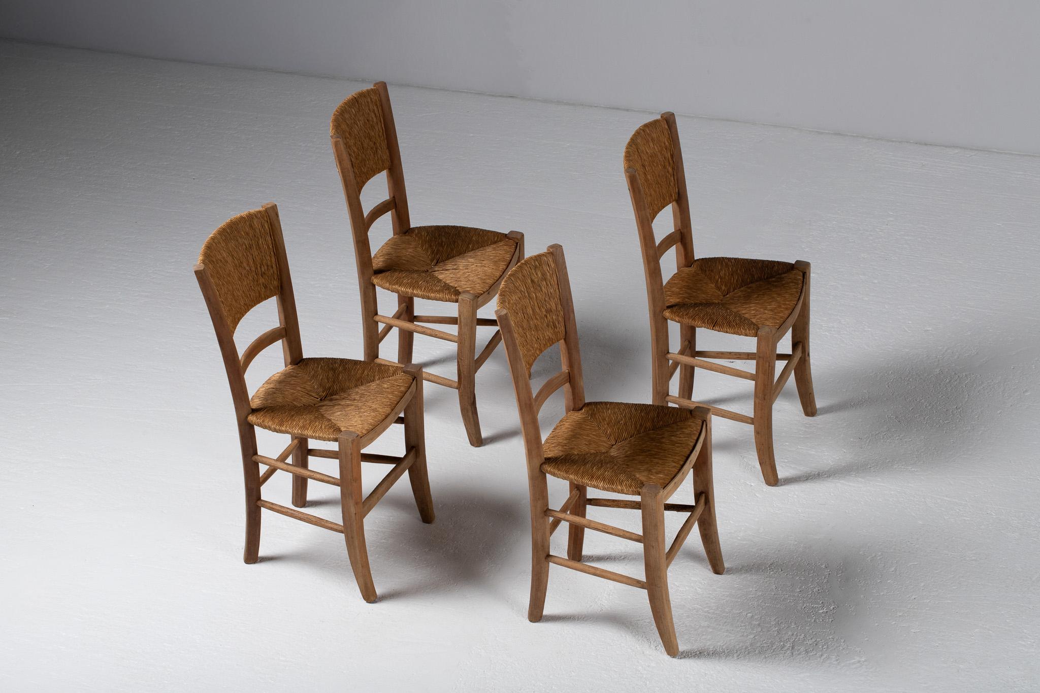 Set of Four Dining Chairs in Oak and Rush, France, 1950s For Sale 2