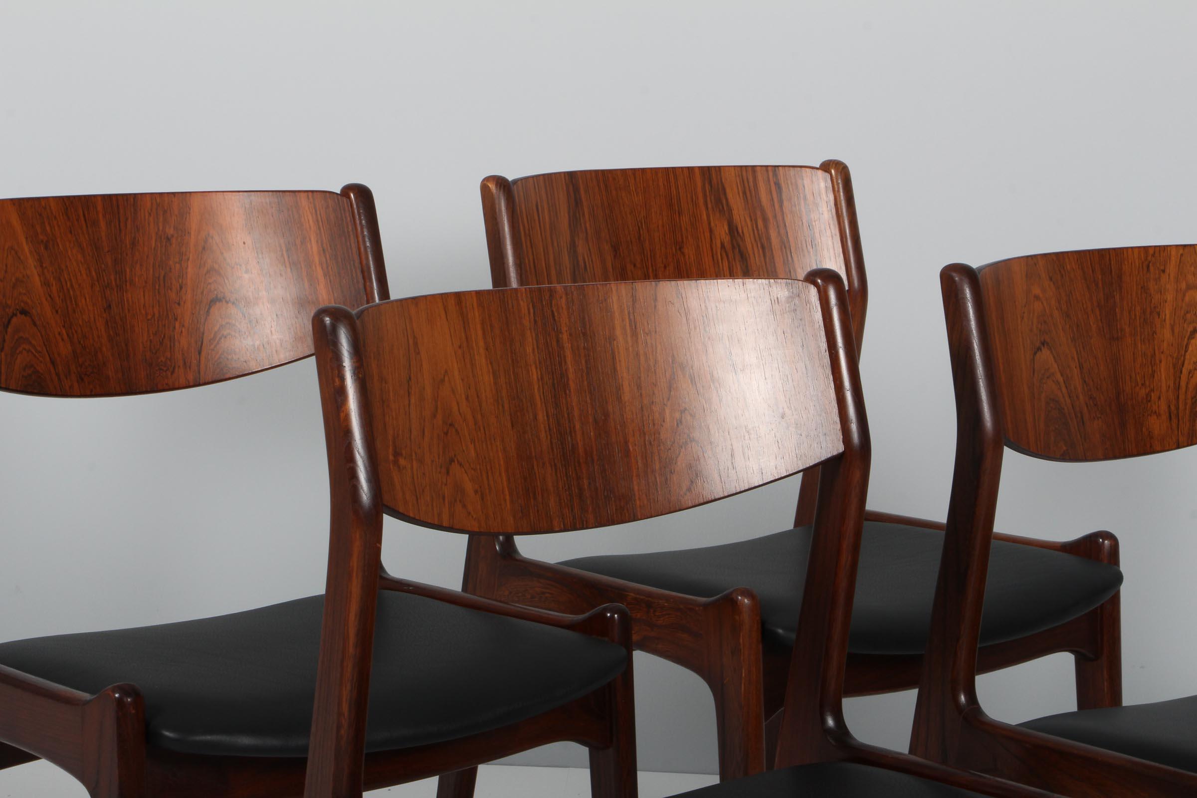 Scandinavian Modern Set of Four Dining Chairs in Rosewood by Vilhelm Jørgensen, 1960s Denmark