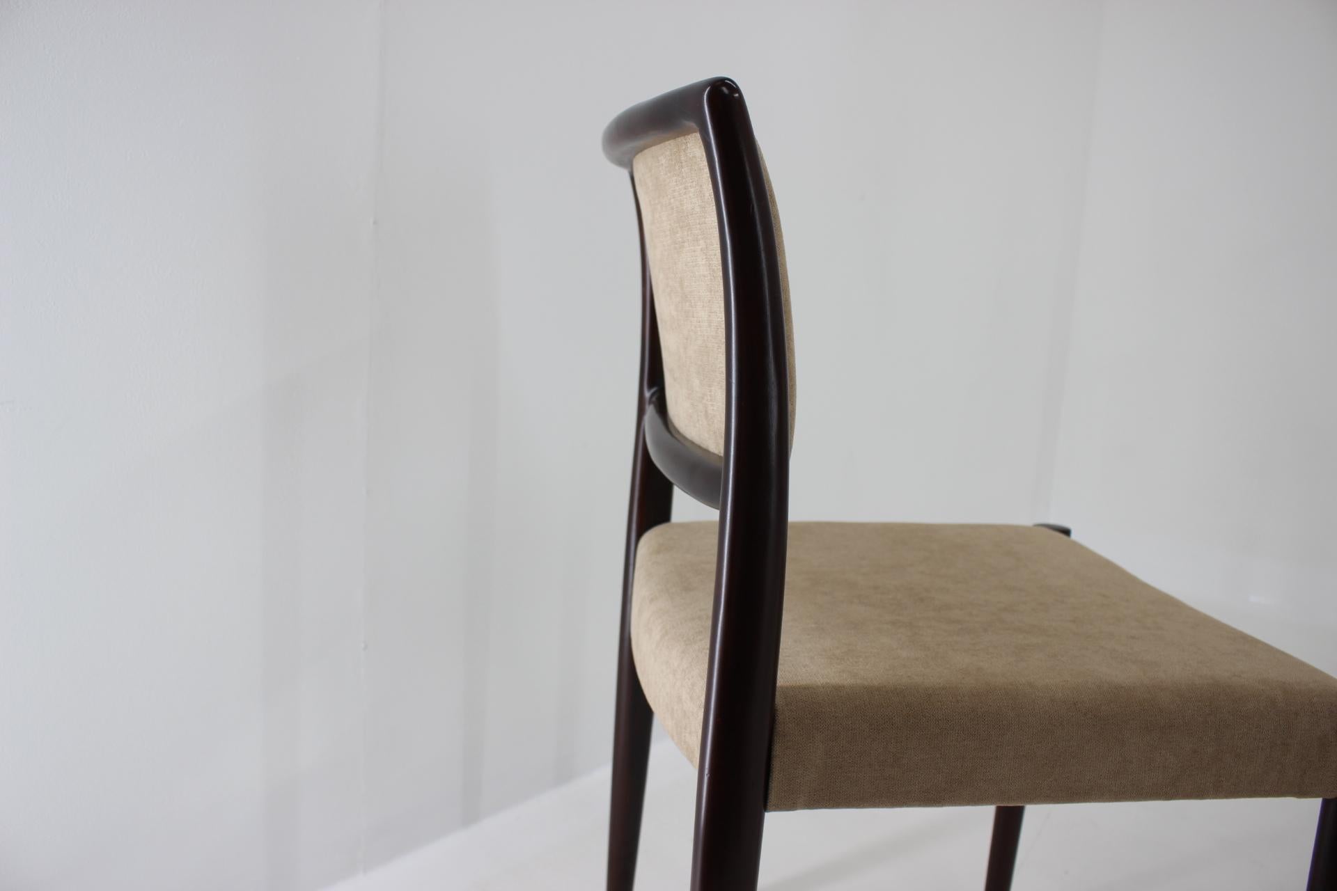 Set of Four Dining Chairs in Style of Niels O. Møller 7