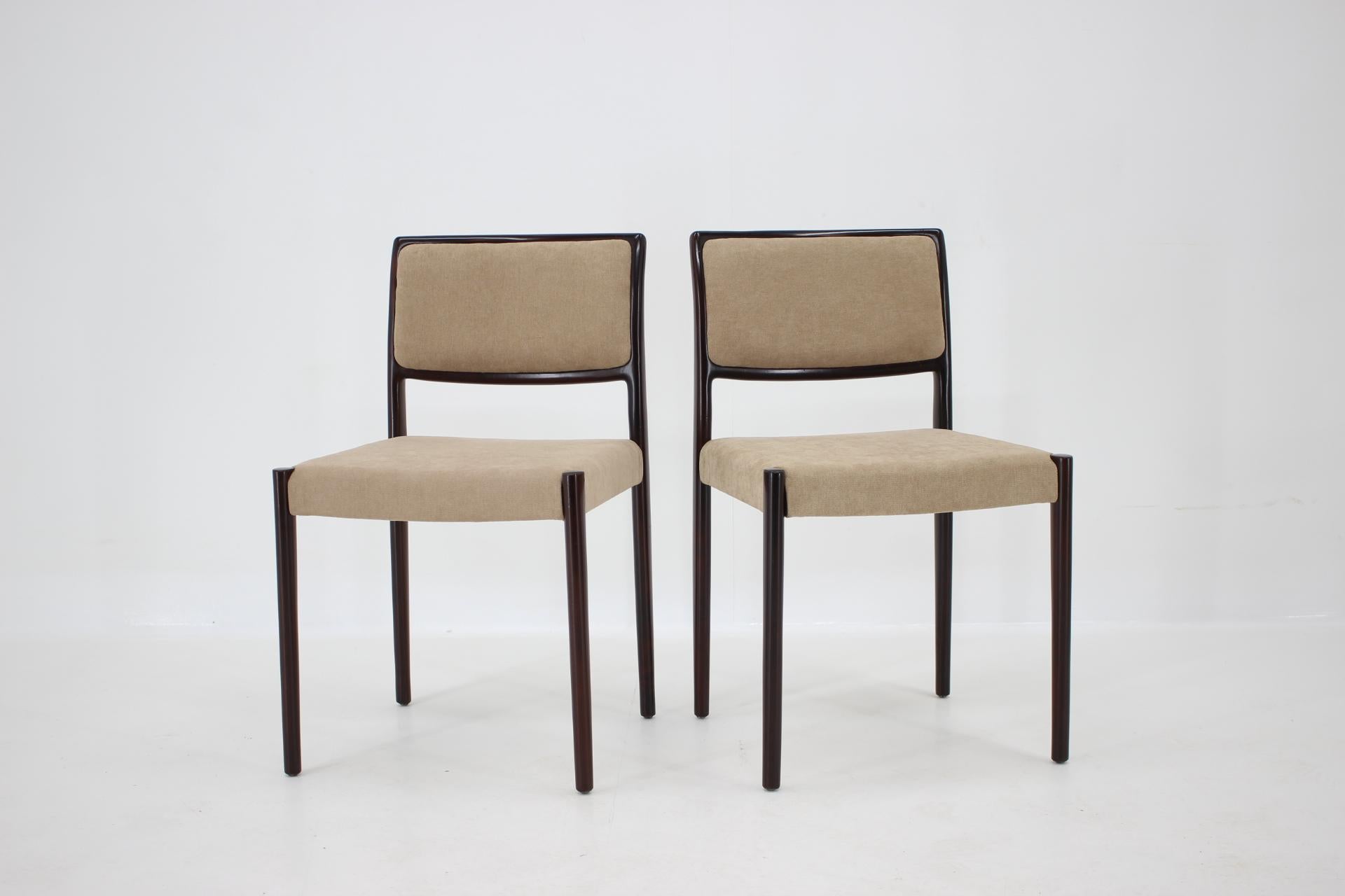 Set of Four Dining Chairs in Style of Niels O. Møller In Good Condition In Praha, CZ